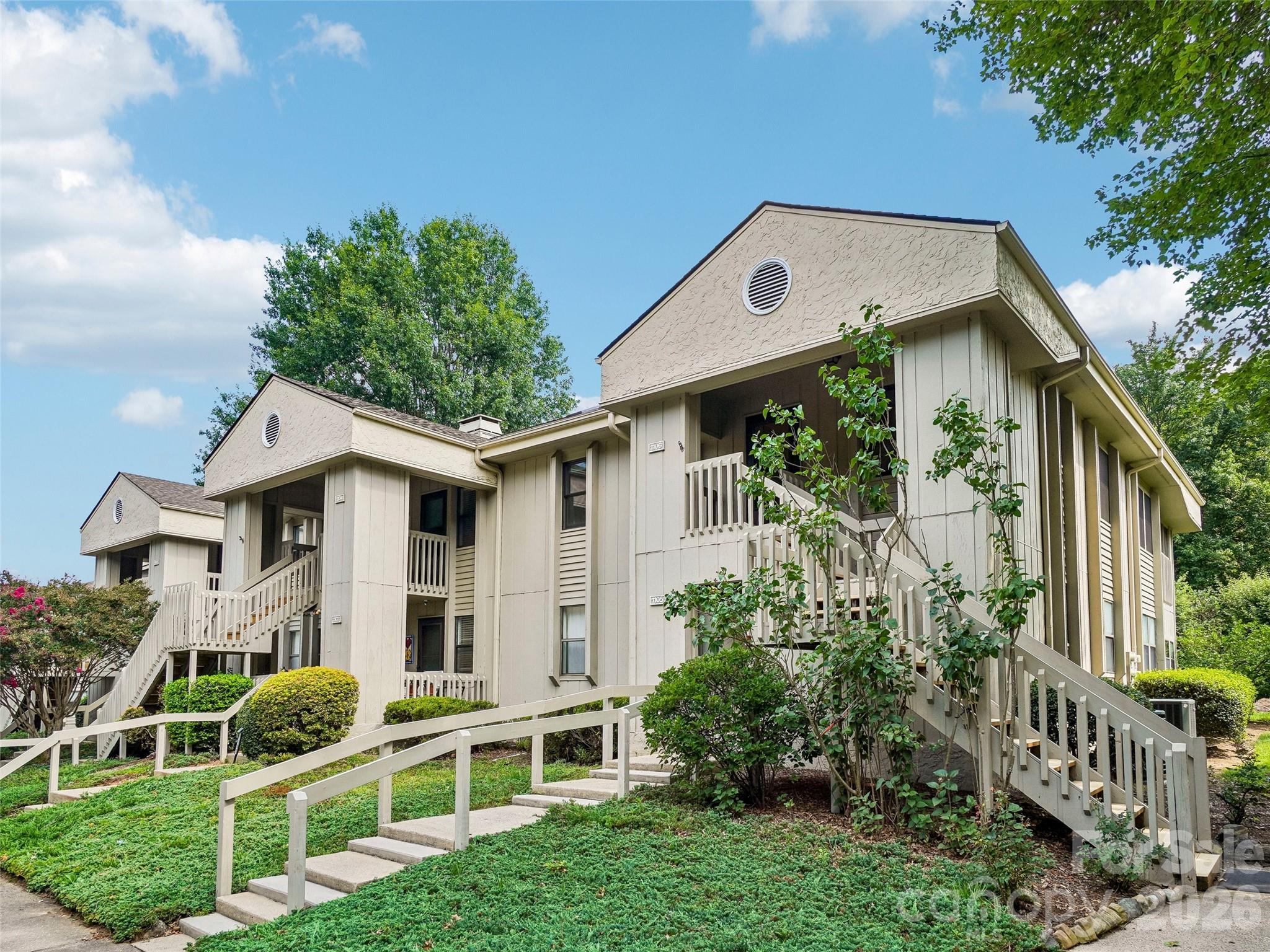 1106 Abbey Circle — Asheville