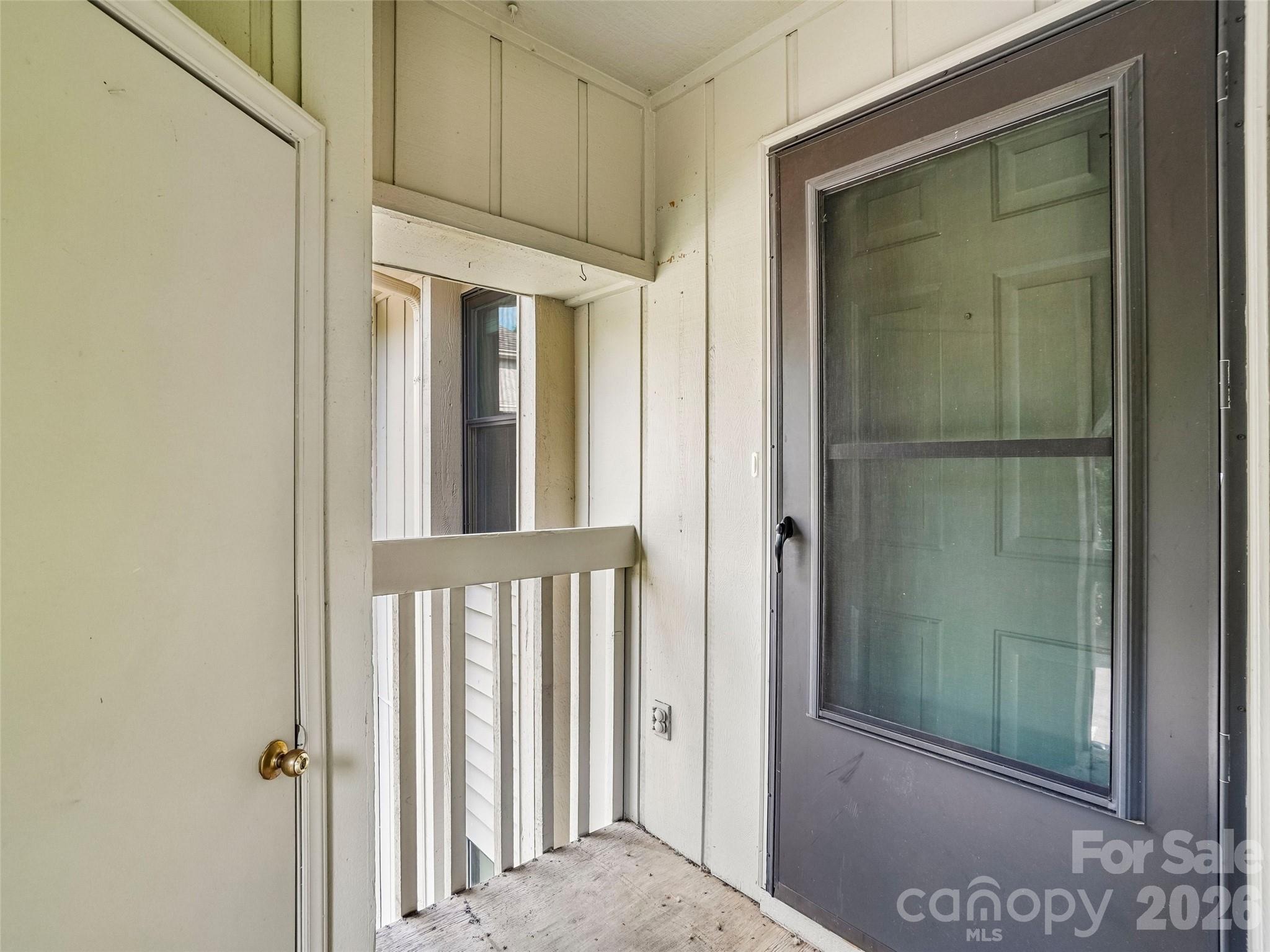 1106 Abbey Circle — Asheville