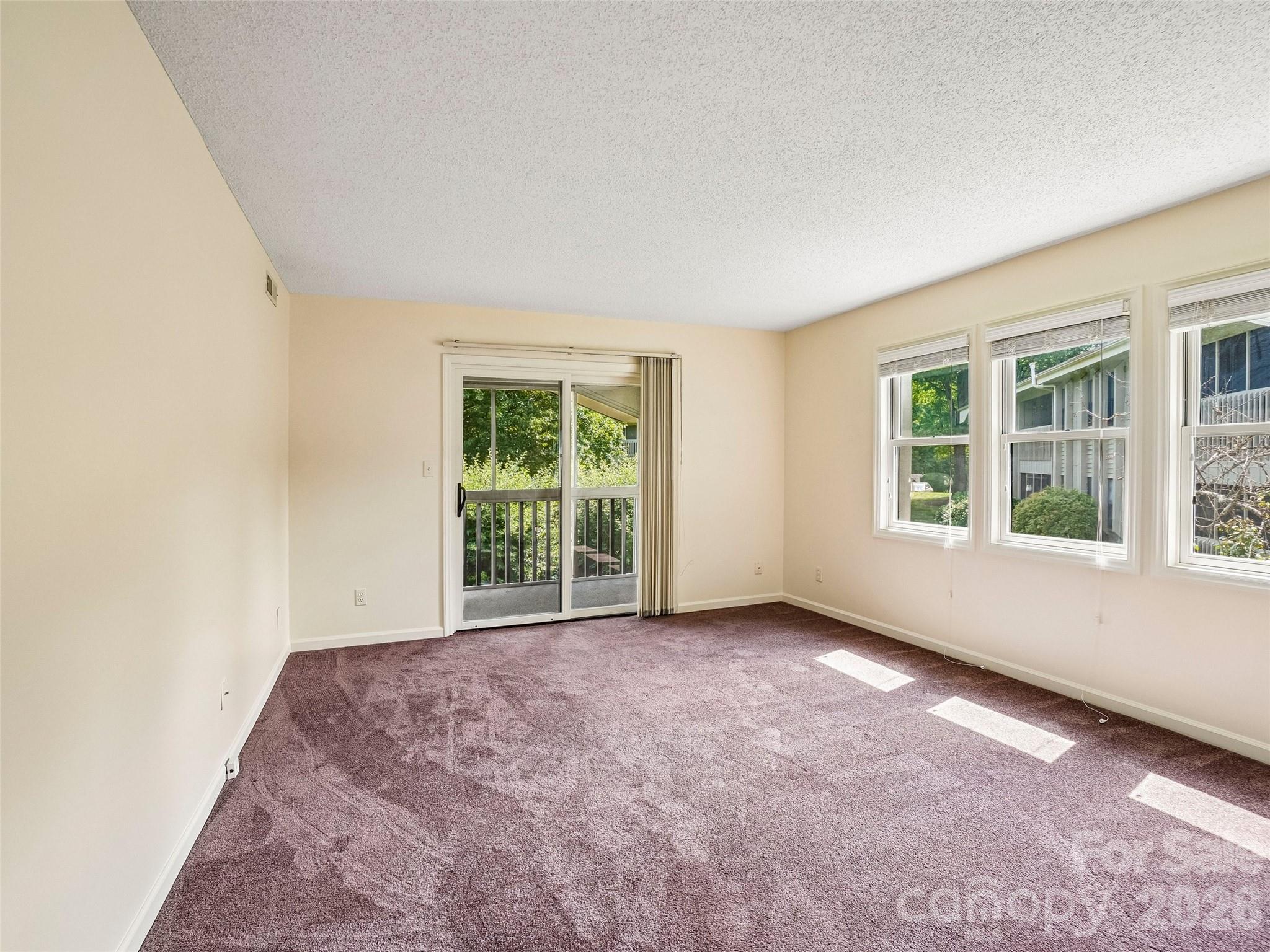1106 Abbey Circle — Asheville