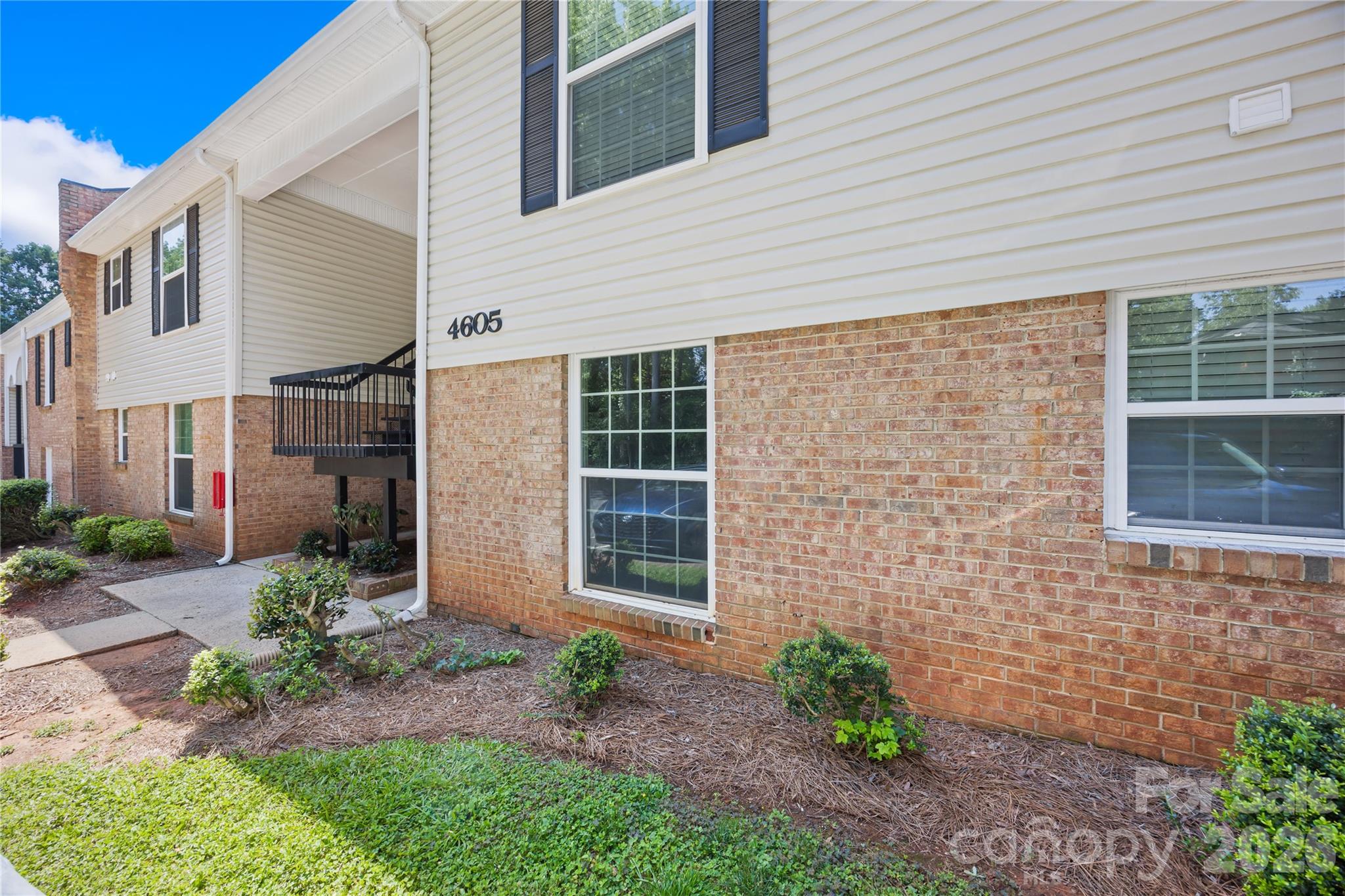 4605 Coronado Drive #N — Charlotte