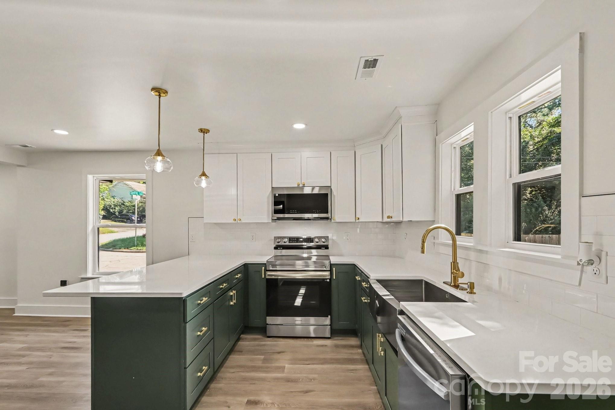 93 st mary Avenue NW — Concord