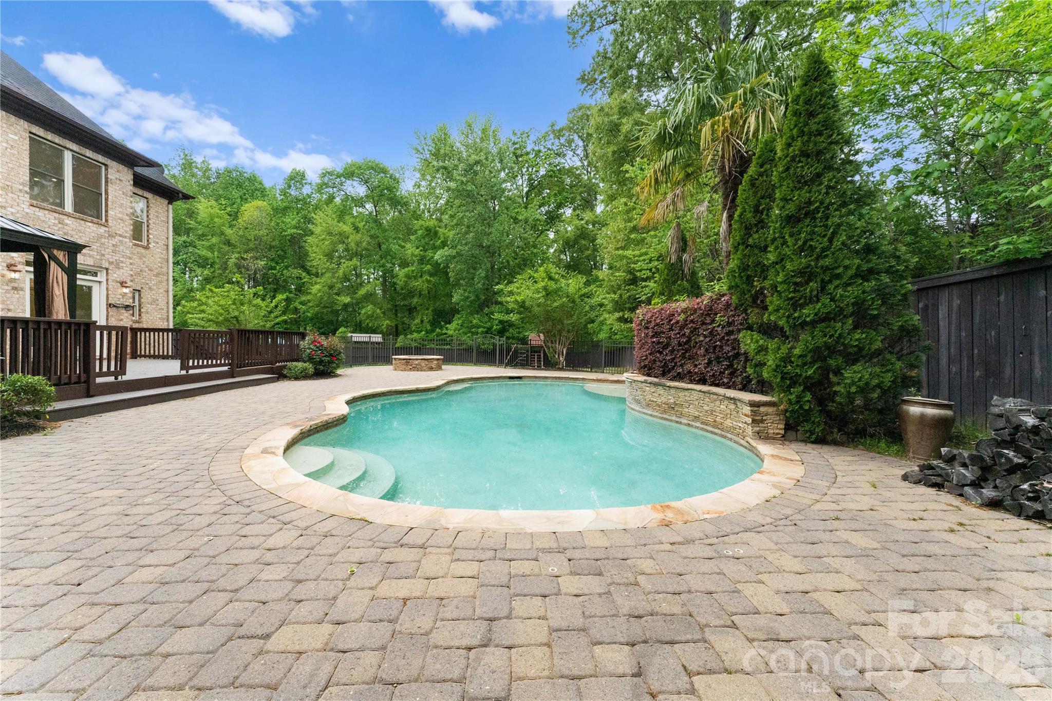 7307 Roseland Avenue — Charlotte