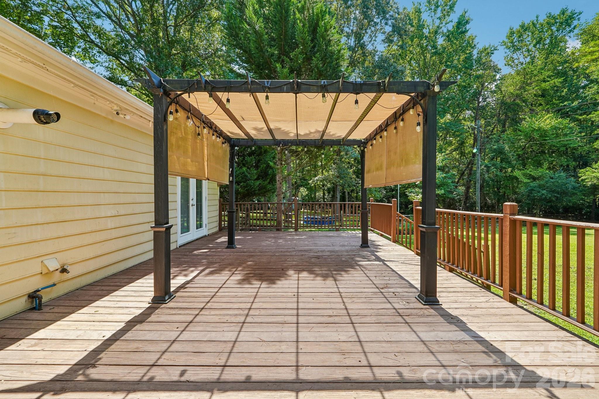 13942 Dannemara Drive — Pineville