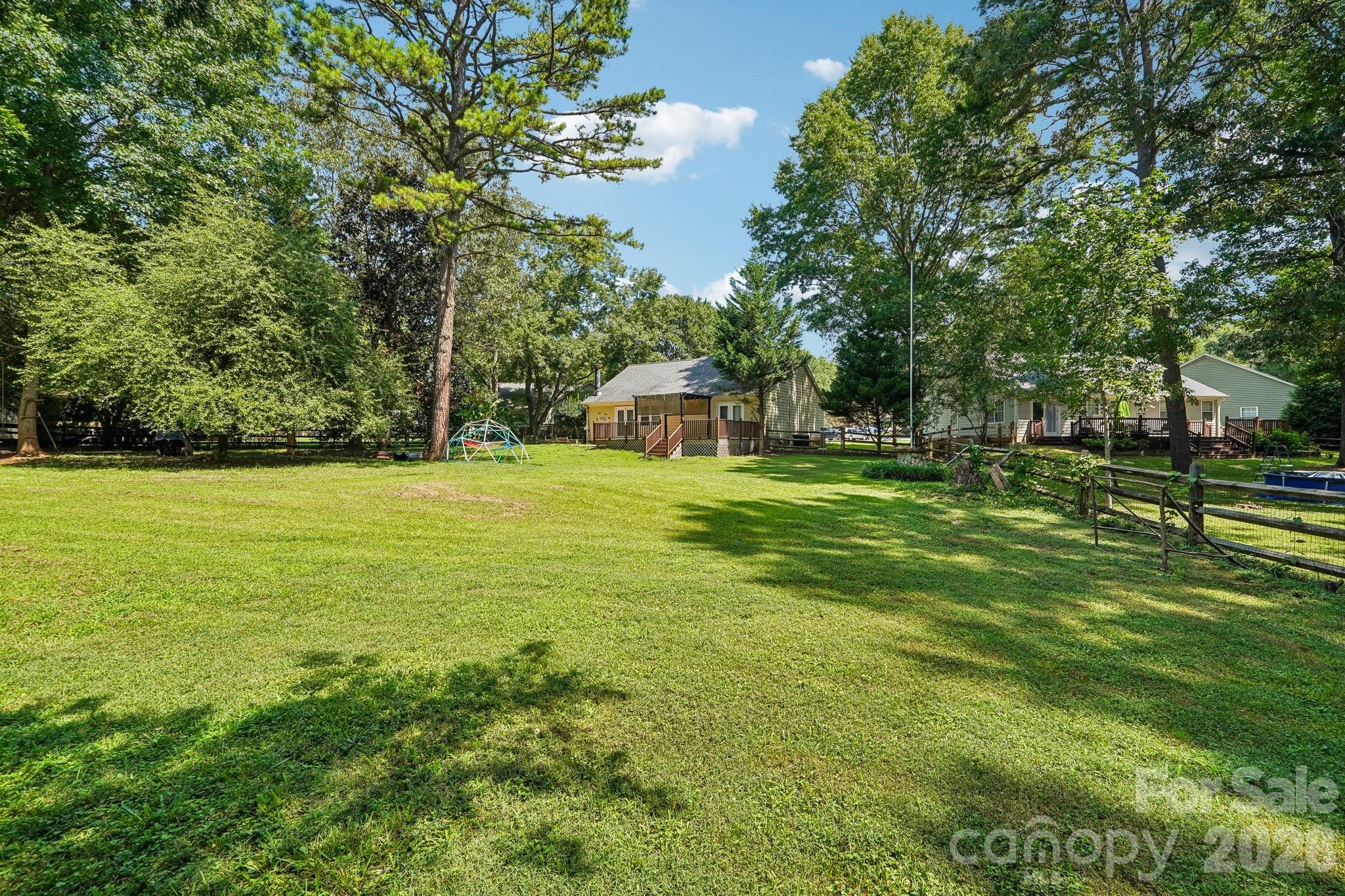13942 Dannemara Drive — Pineville