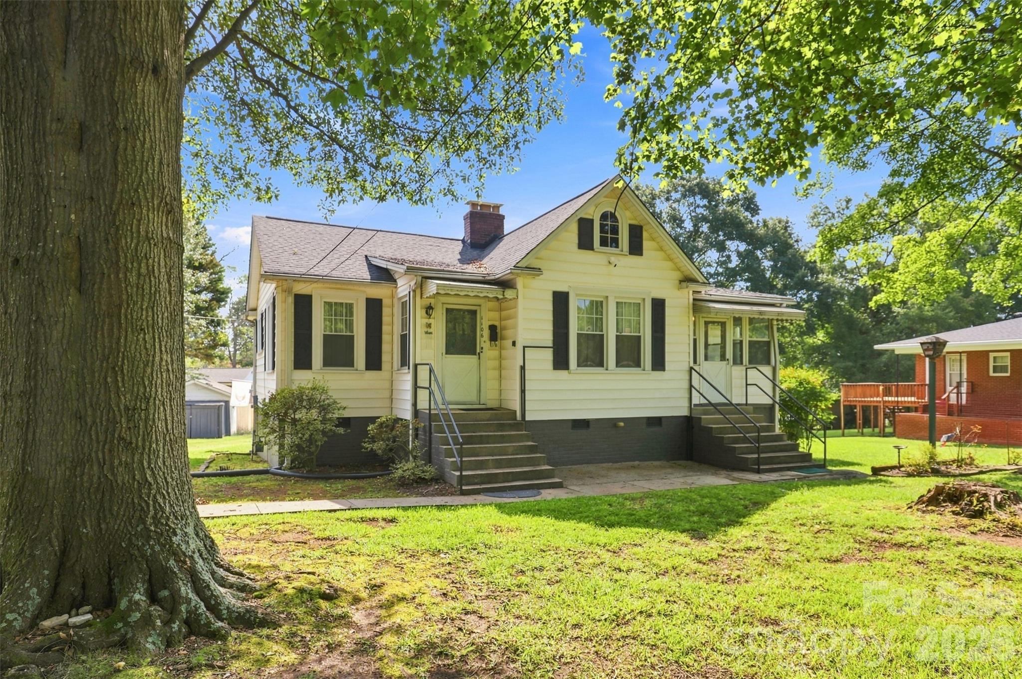 1106 N Main Street — Mount Holly