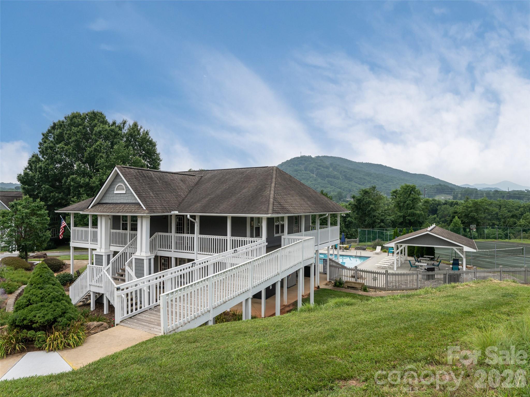 3804 Florham Place — Asheville