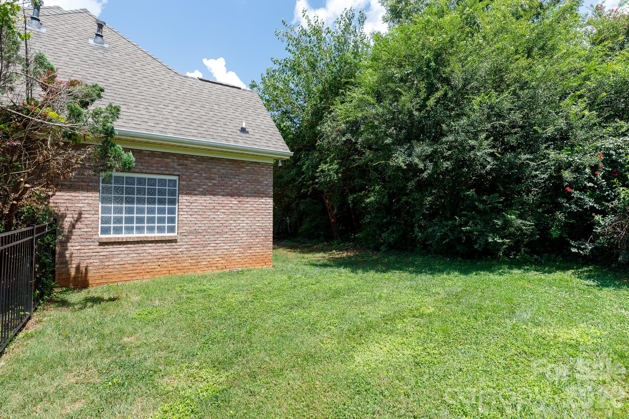 186 Lake Commons Drive #04 — Rock Hill
