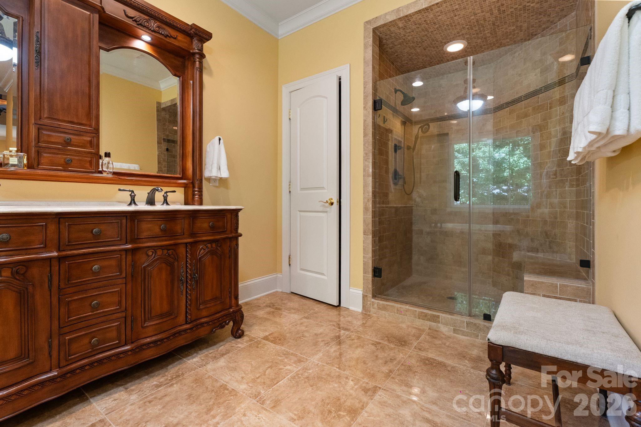 7282 James Court — Denver