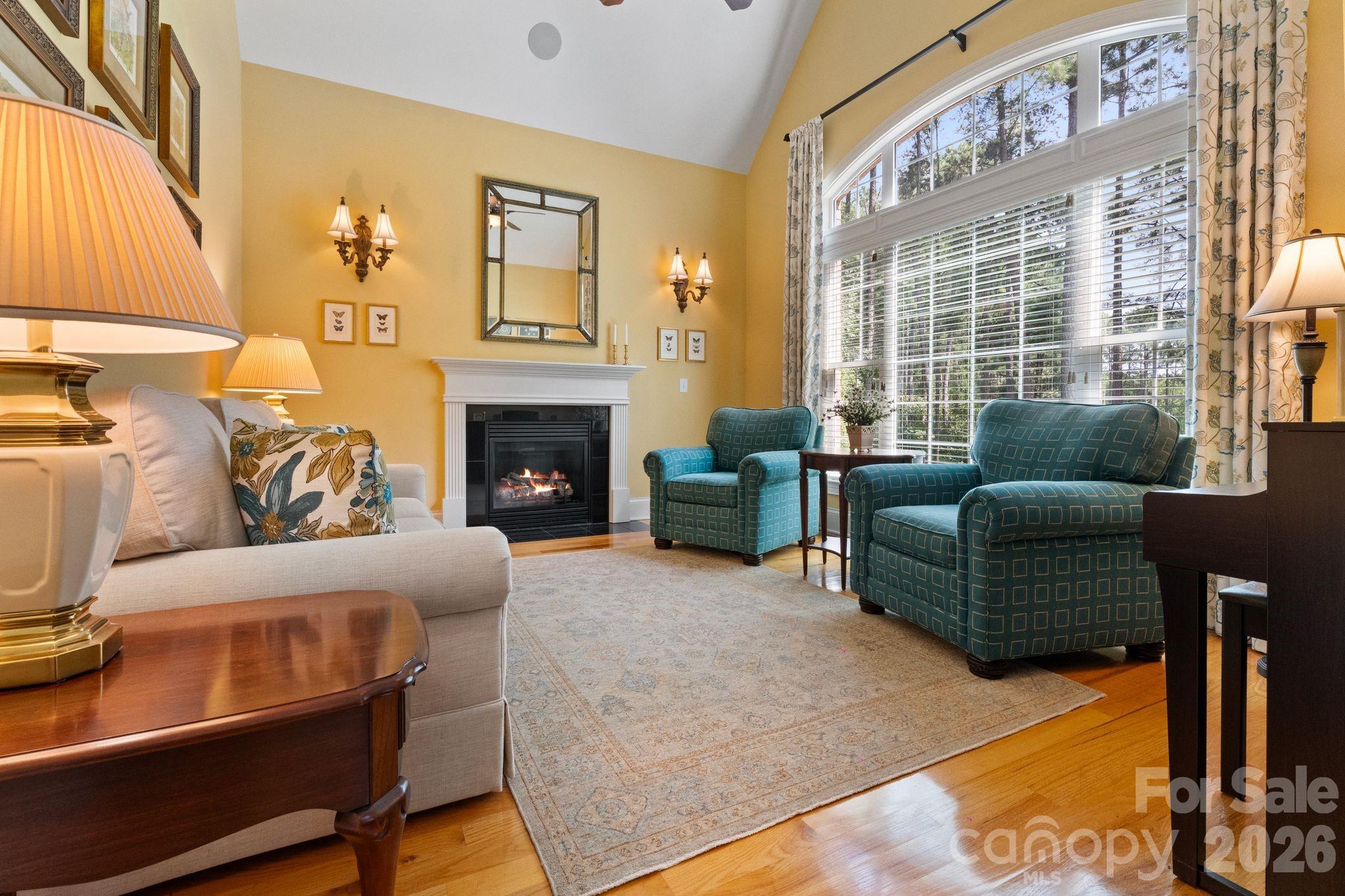 7282 James Court — Denver
