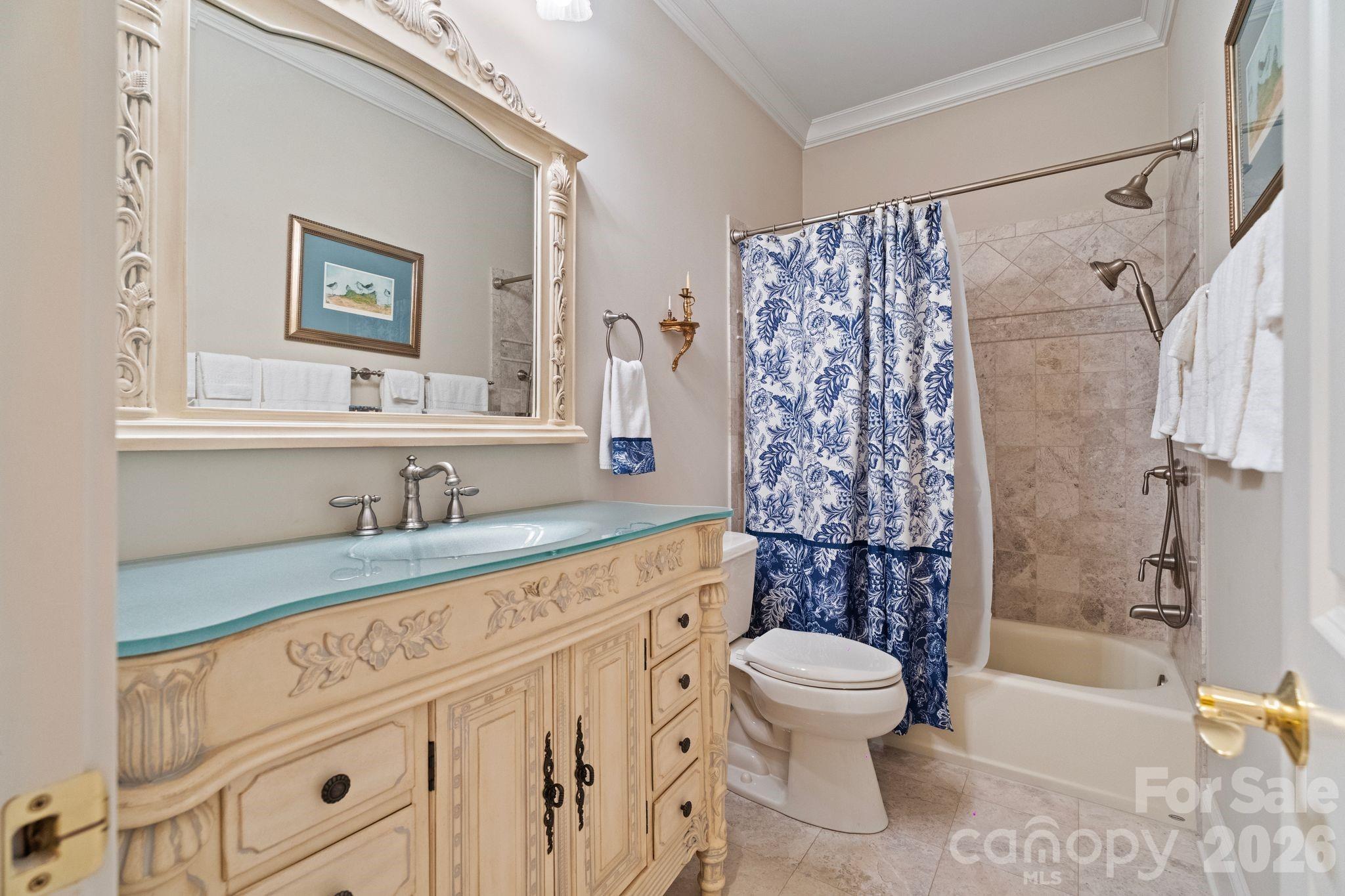 7282 James Court — Denver