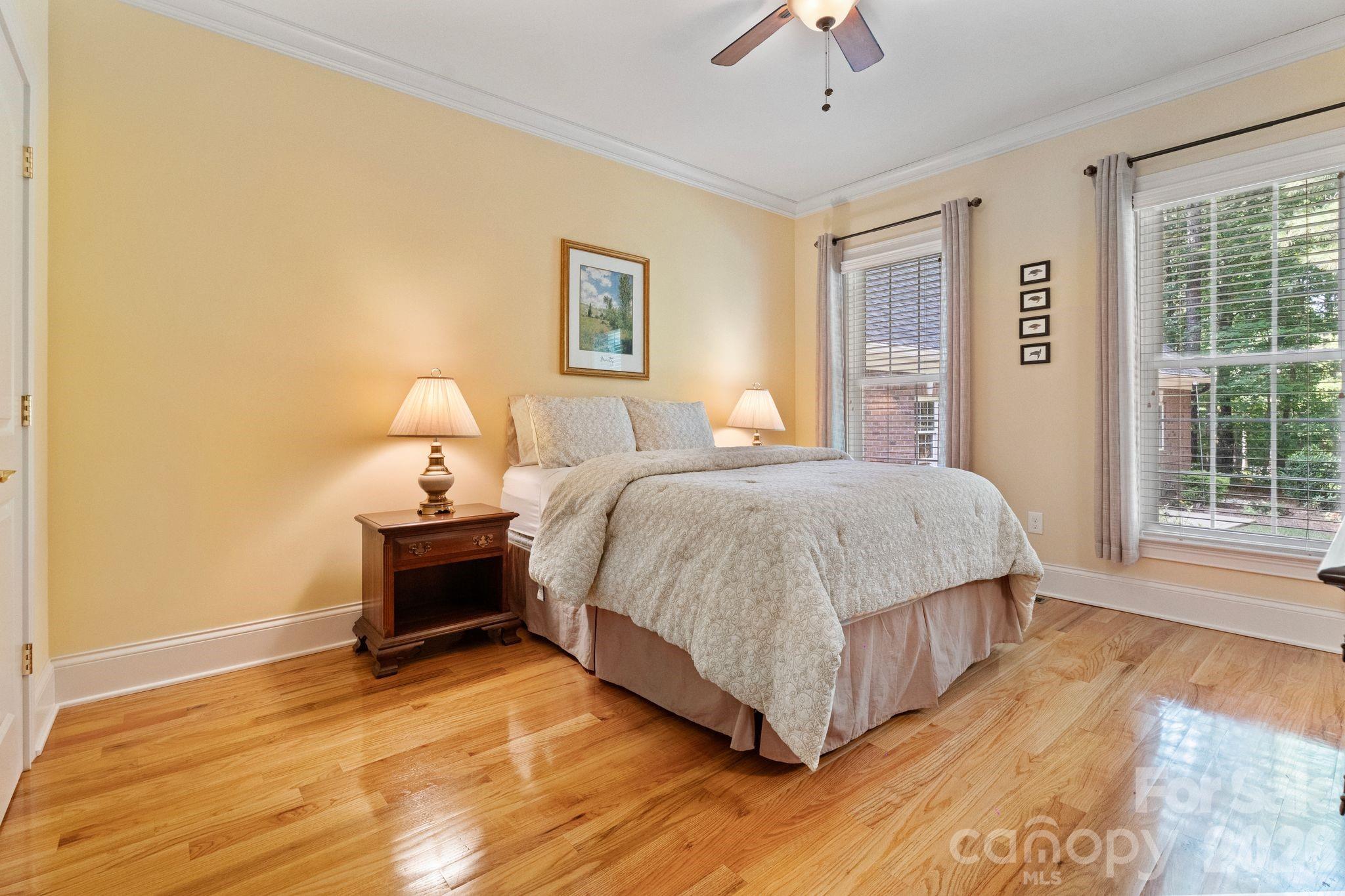 7282 James Court — Denver