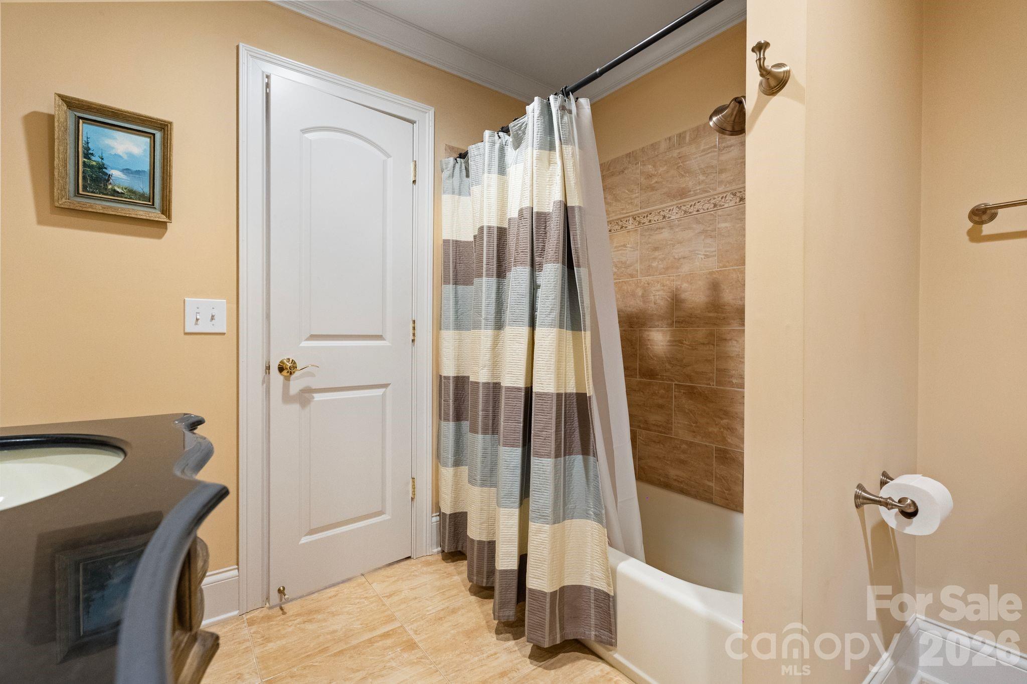 7282 James Court — Denver