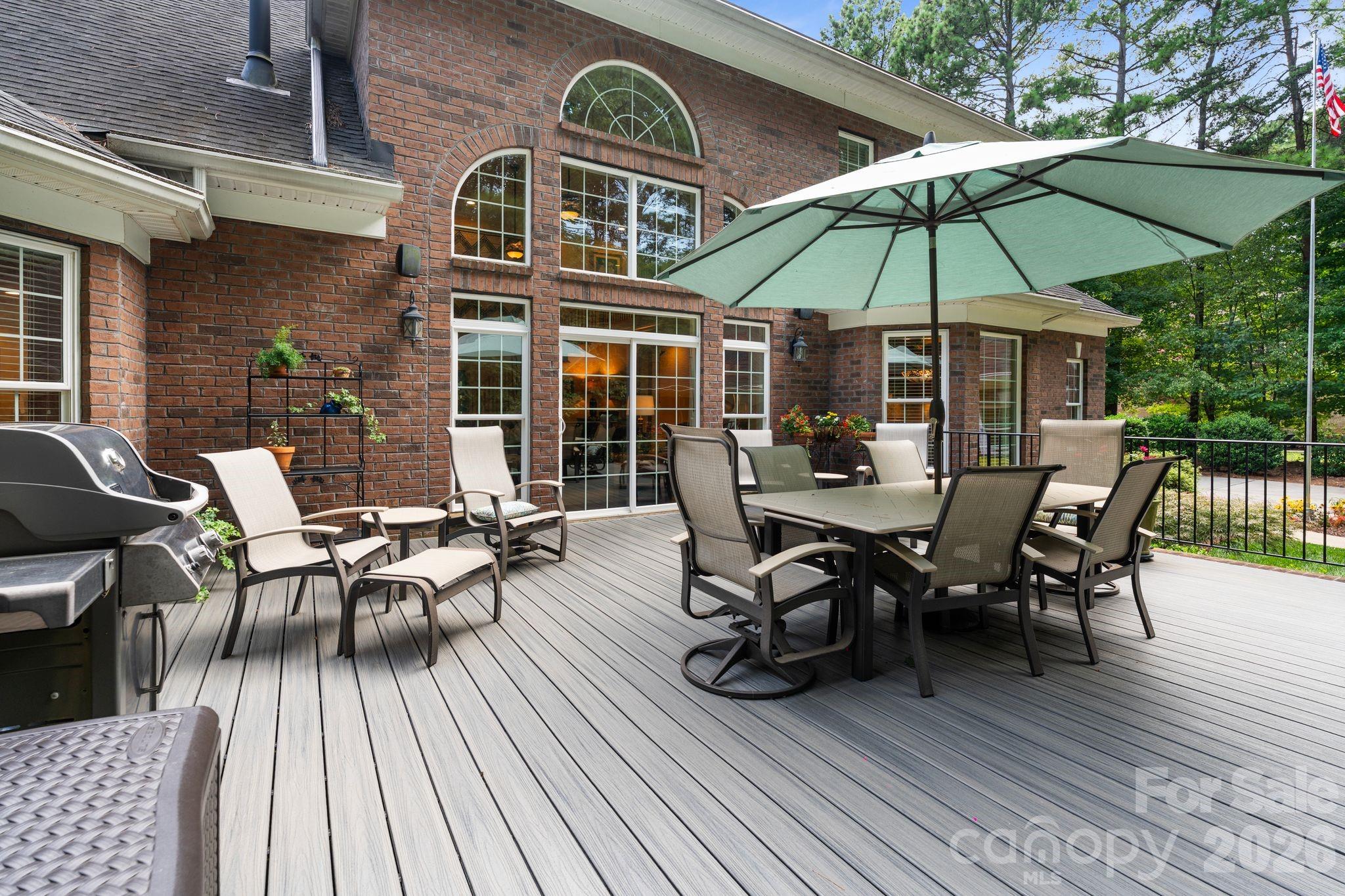 7282 James Court — Denver