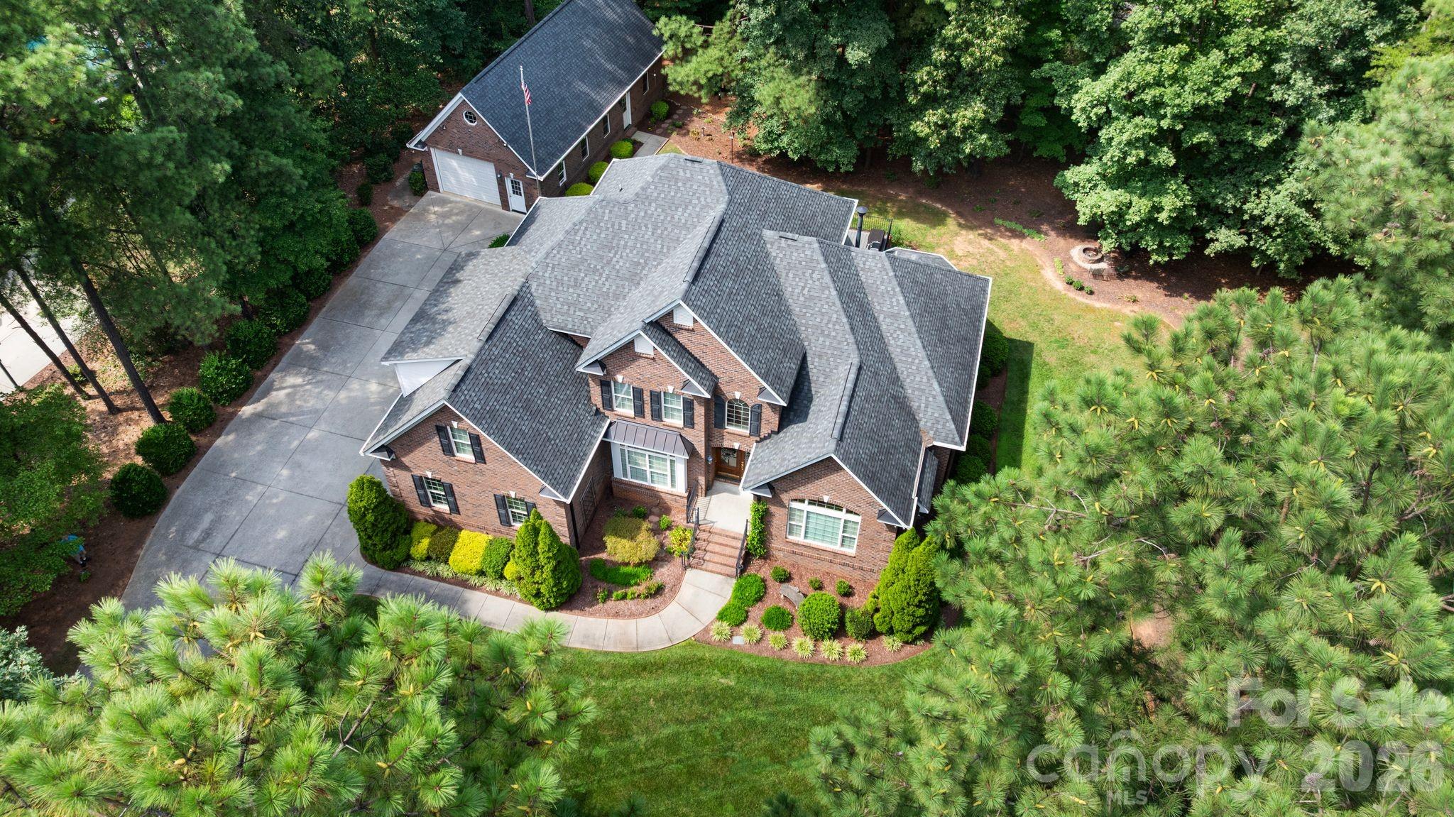 7282 James Court — Denver