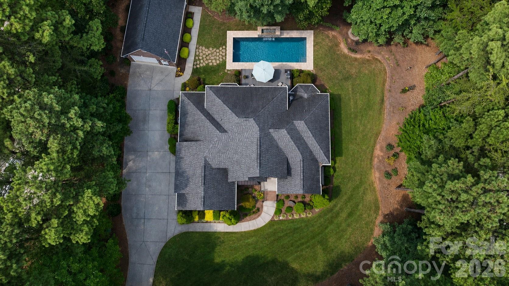 7282 James Court — Denver
