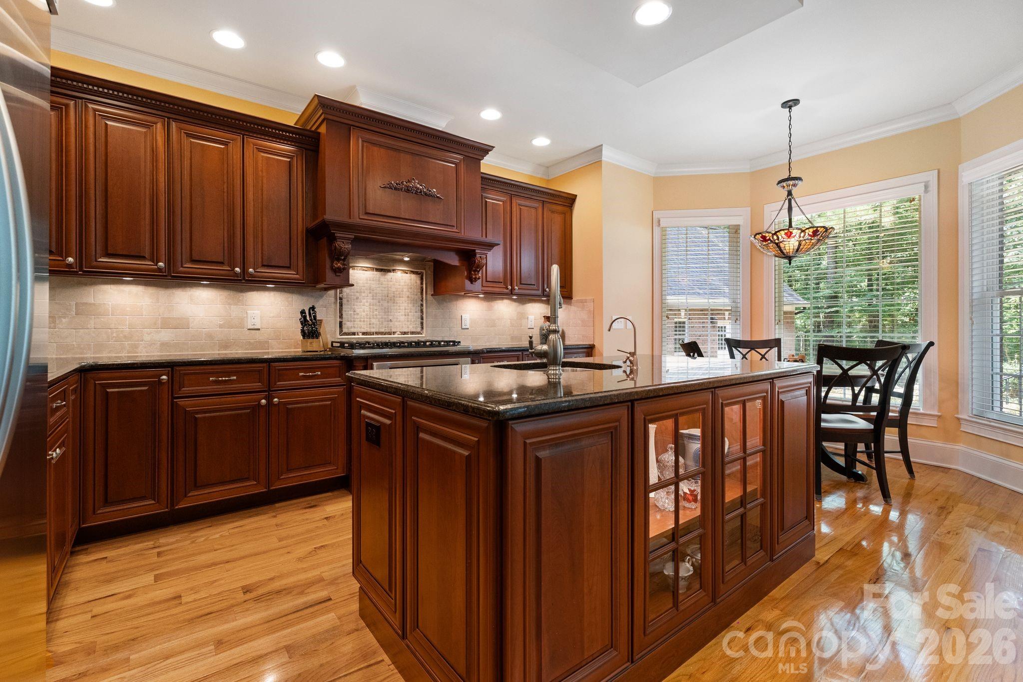 7282 James Court — Denver