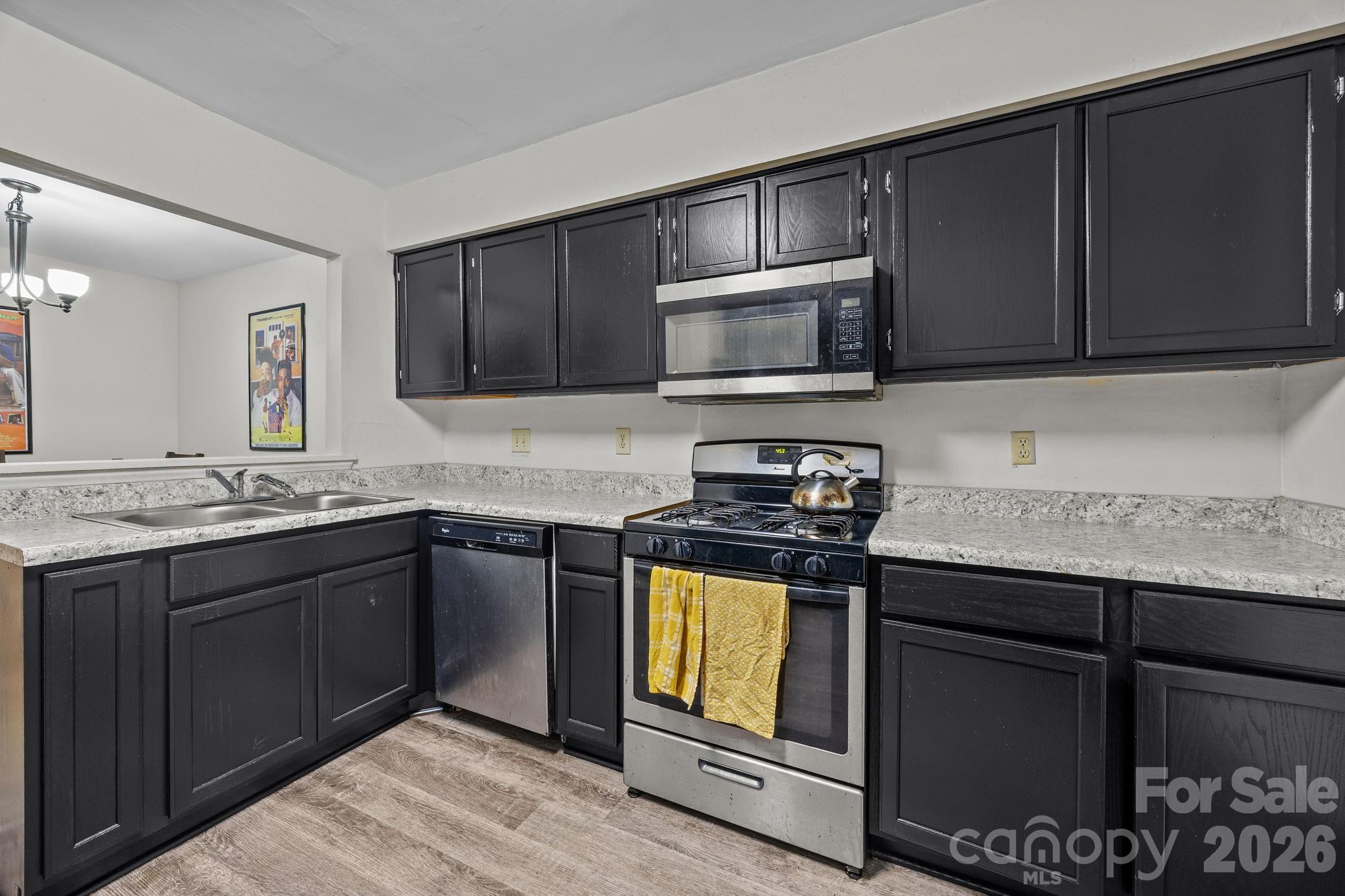 6005 Pinebark Court — Charlotte