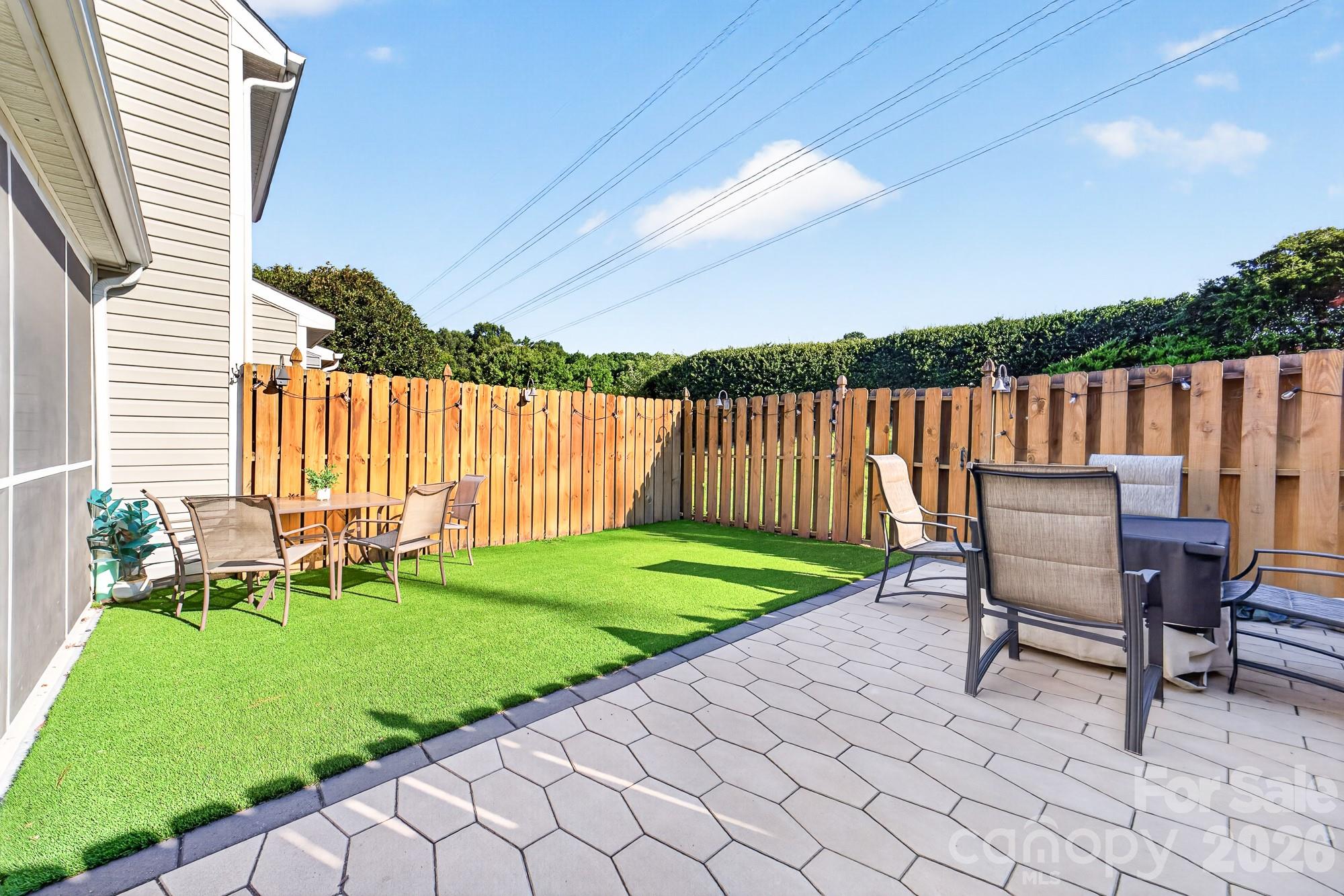 9712 Elizabeth Townes Lane — Charlotte