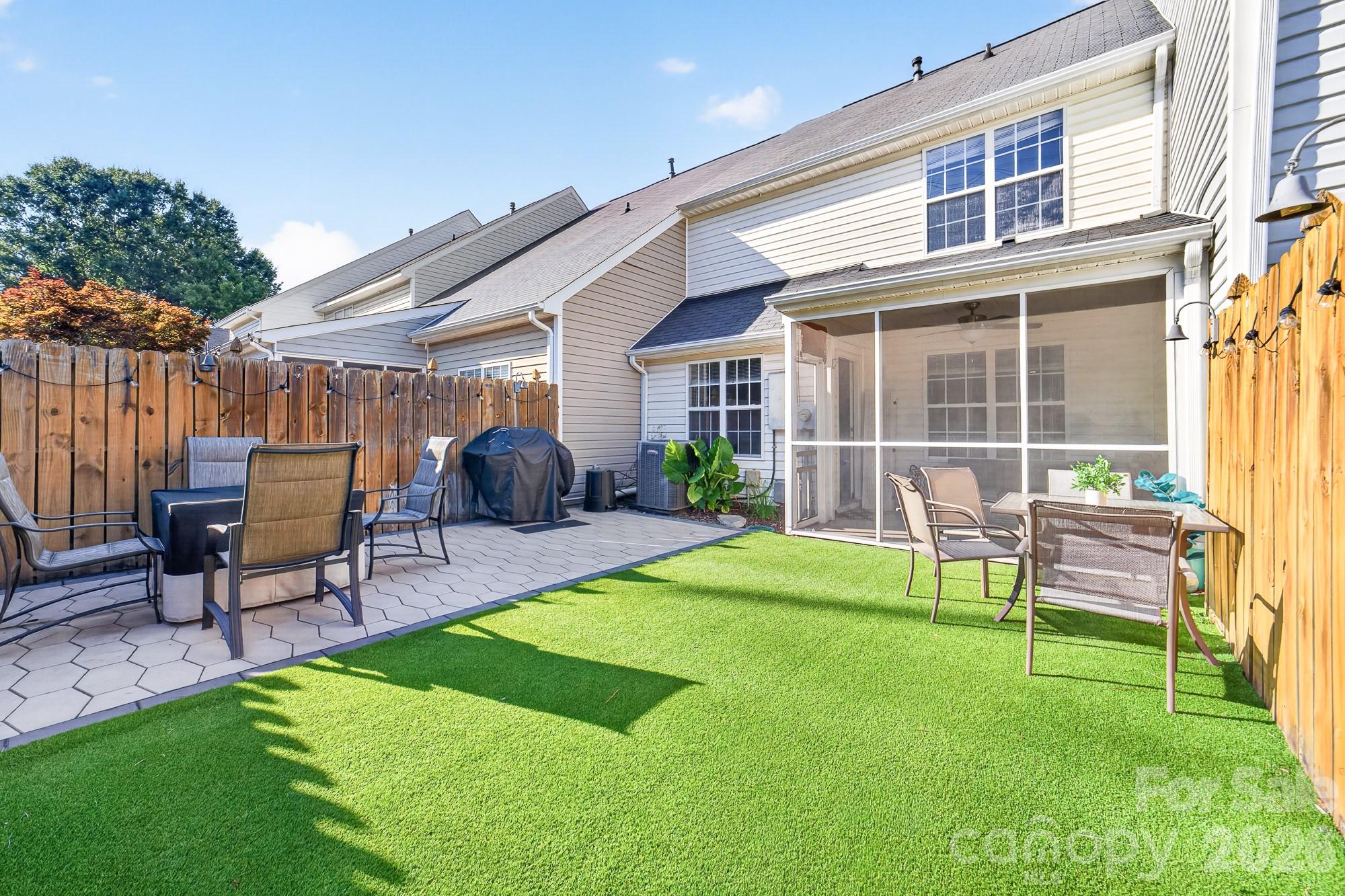 9712 Elizabeth Townes Lane — Charlotte
