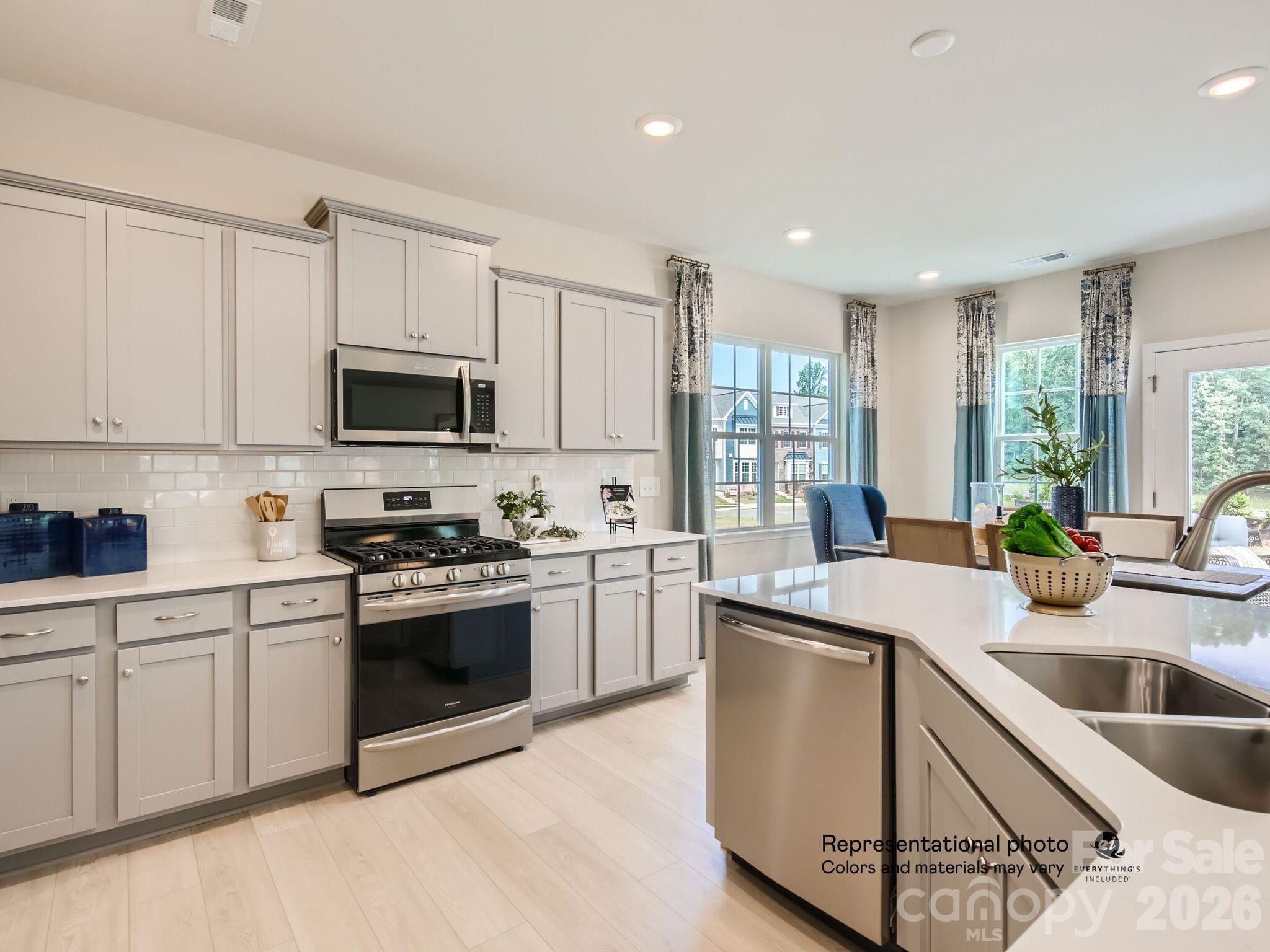 1331 Coopers Court #188 — Belmont