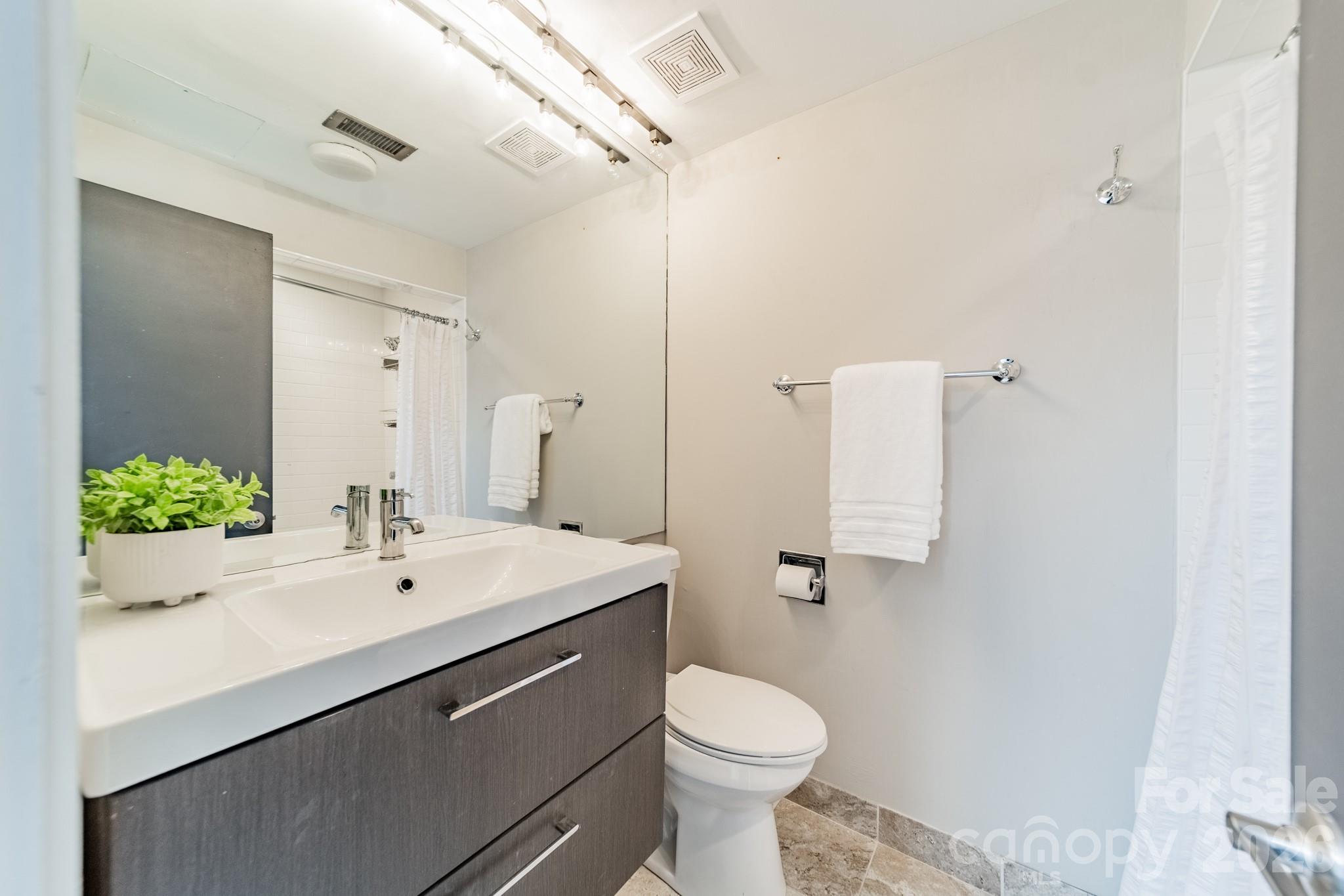 501 Fenton Place #N — Charlotte
