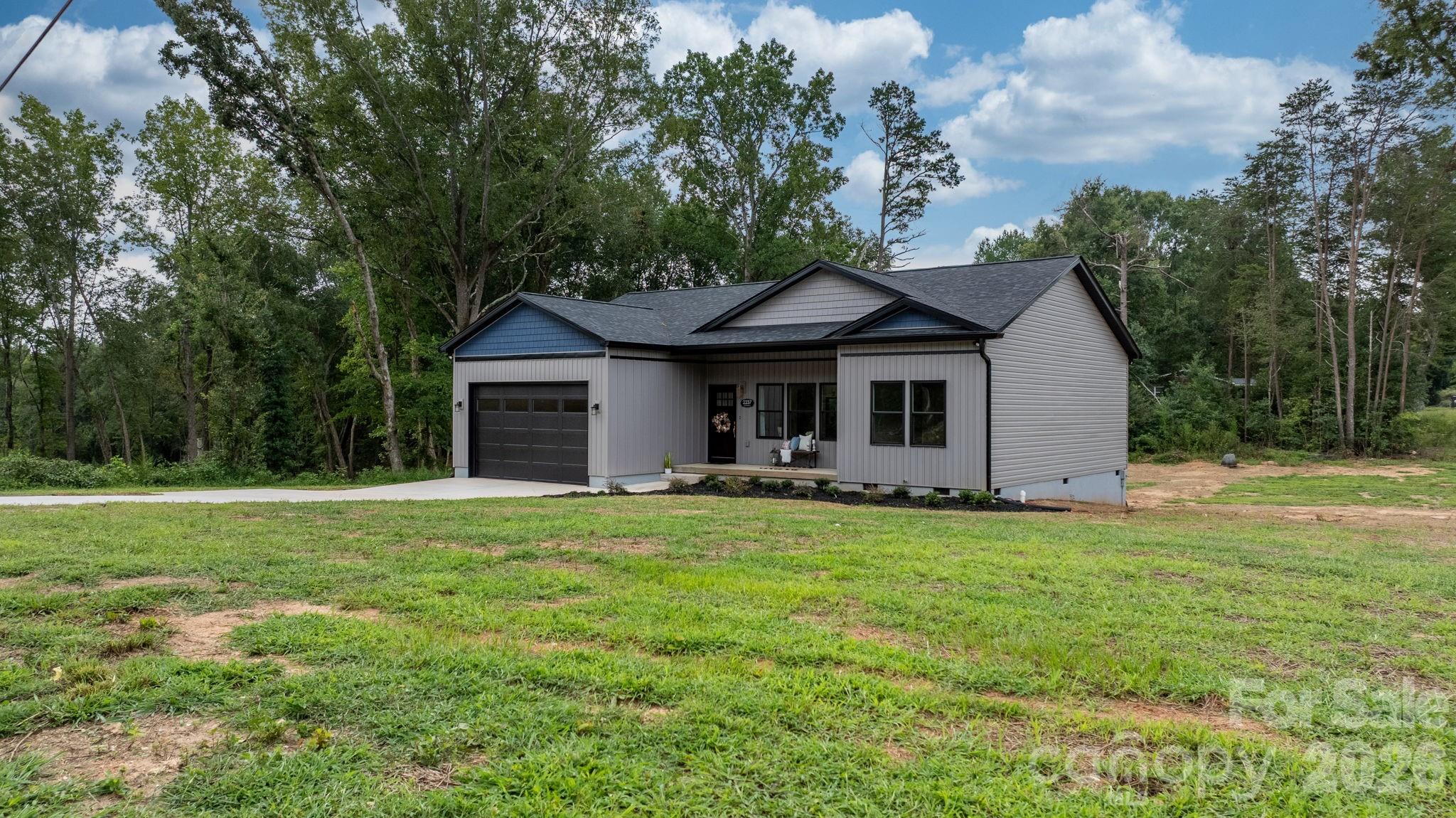 2237 Ashwood Street — Maiden