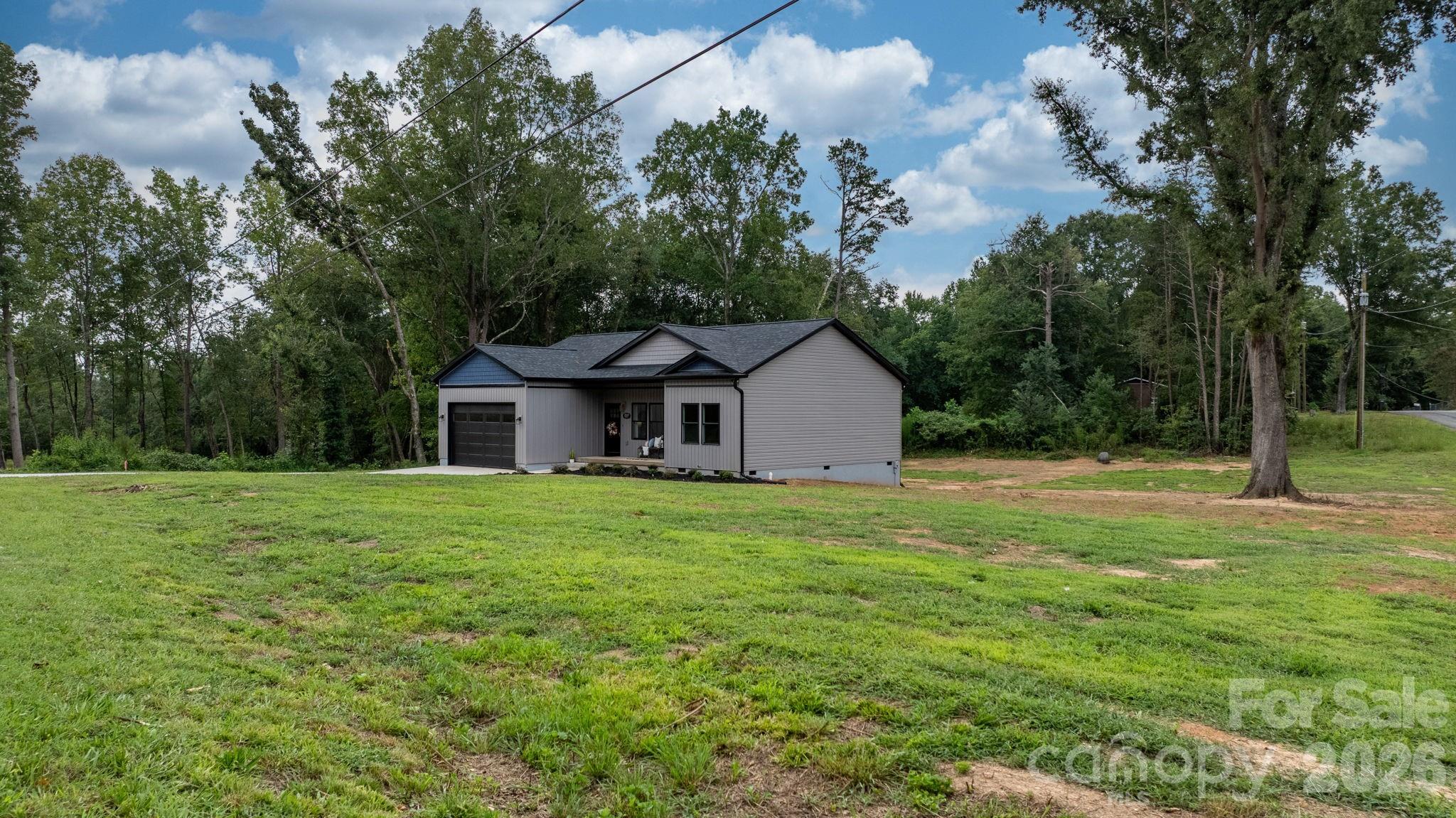 2237 Ashwood Street — Maiden