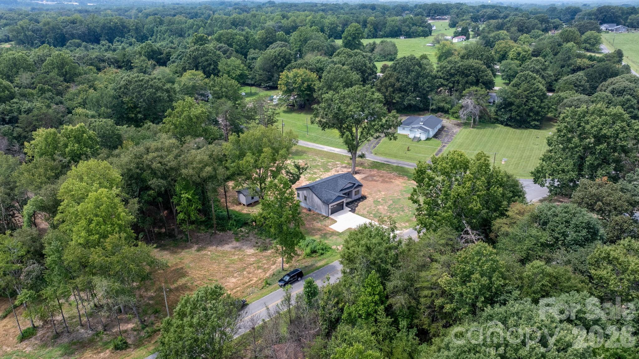 2237 Ashwood Street — Maiden