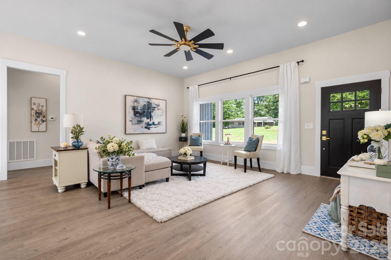 2237 Ashwood Street — Maiden