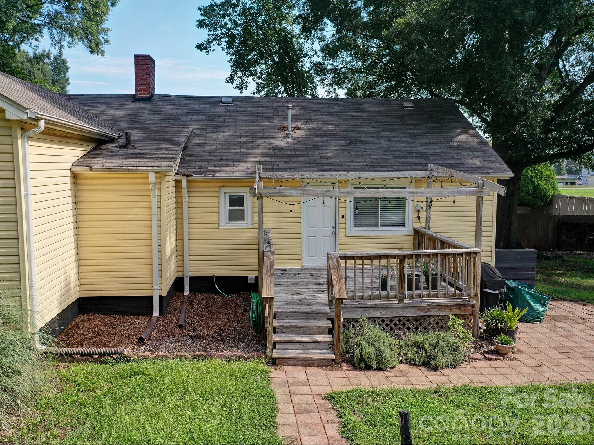 46 Mandalay Place SW — Concord