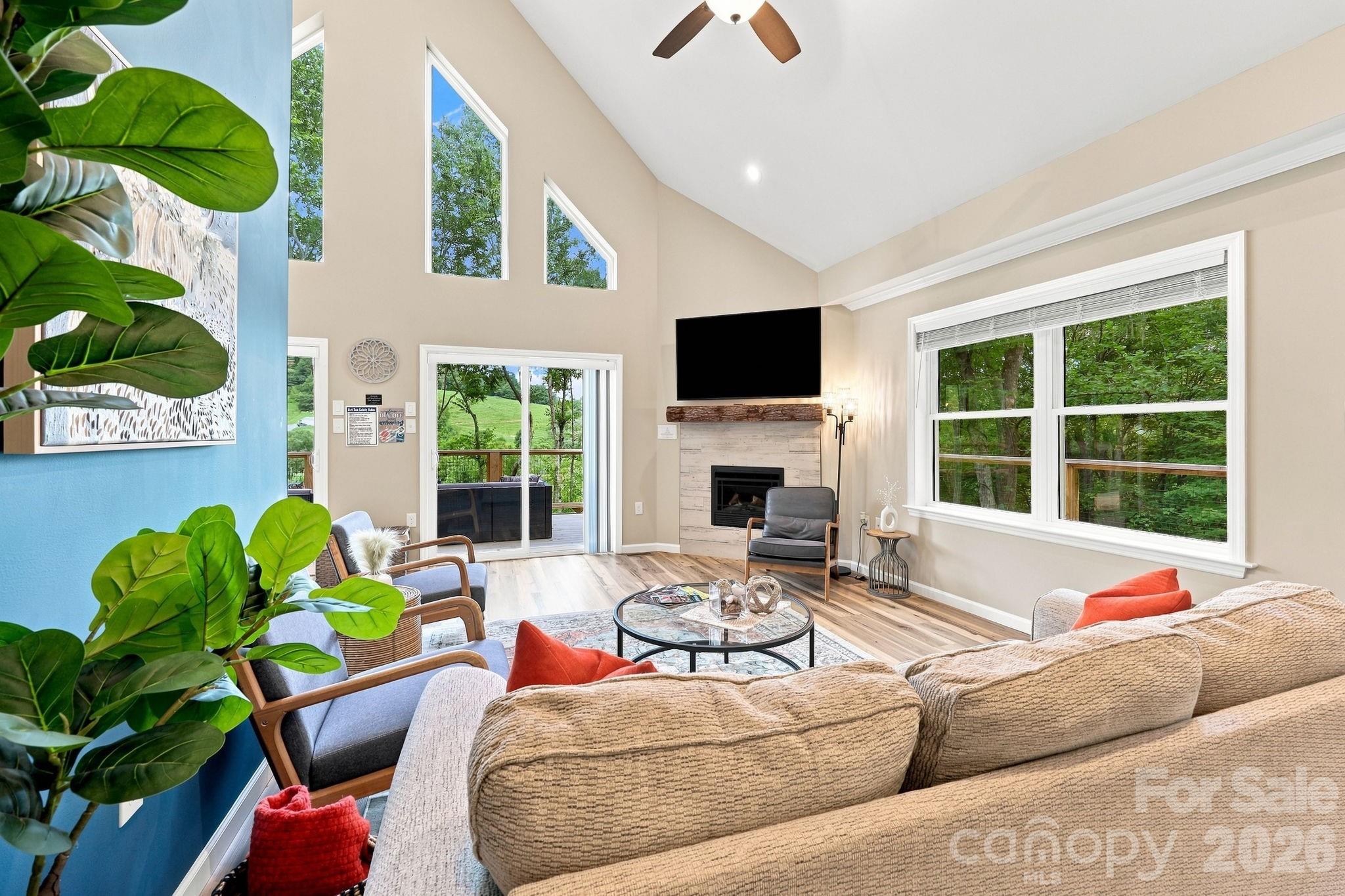 145 Banjo Lane — Waynesville