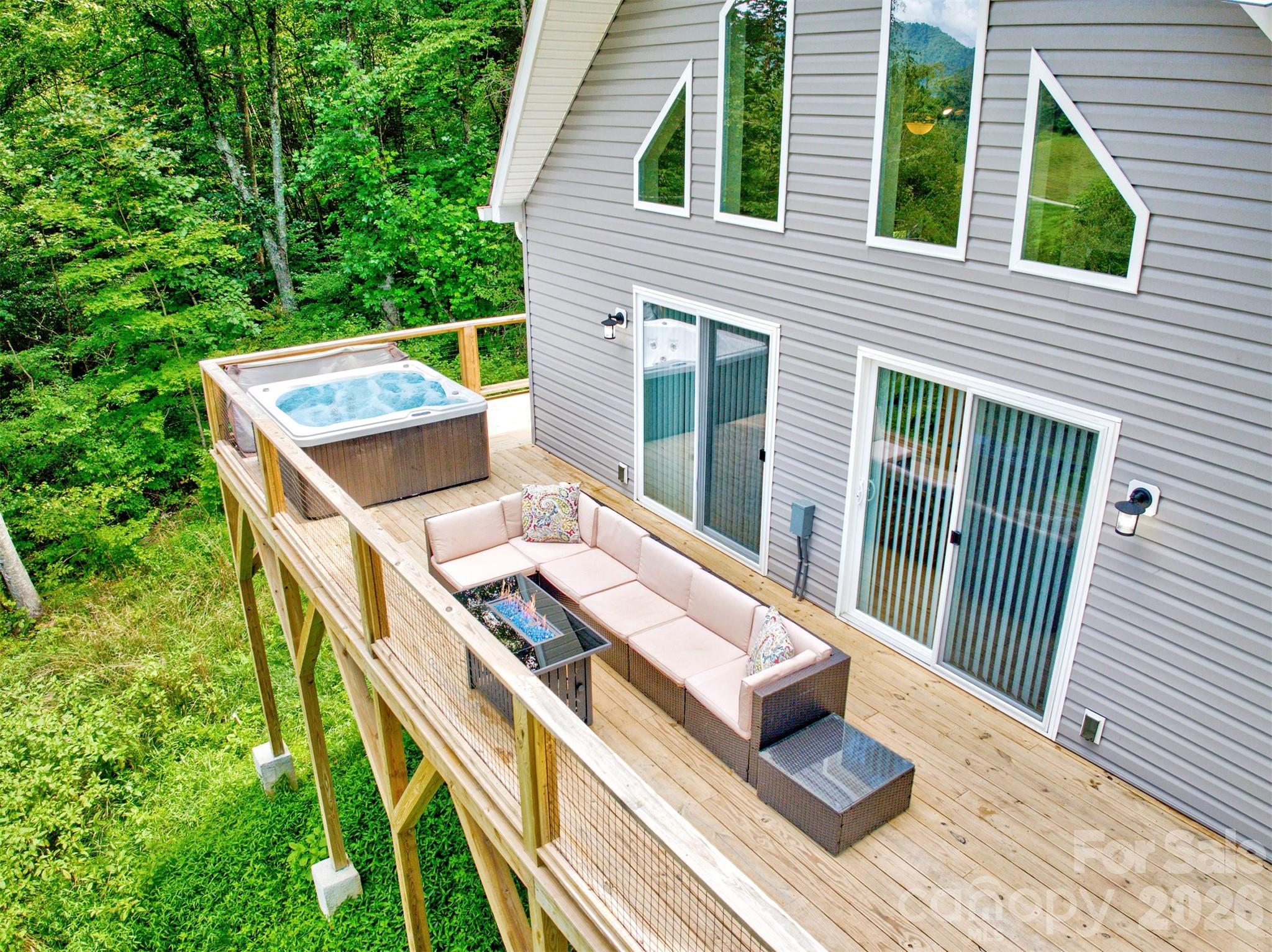 145 Banjo Lane — Waynesville