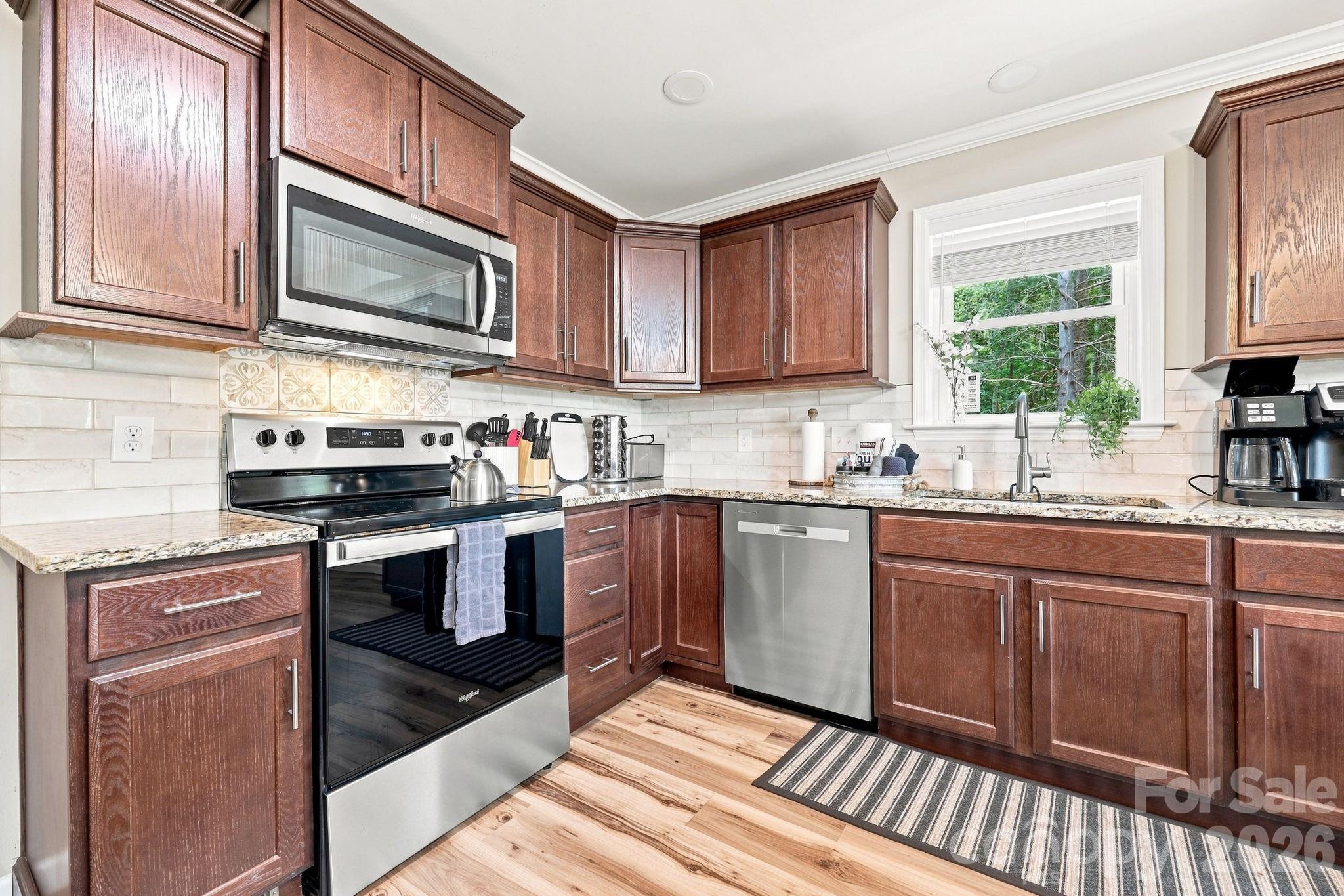 145 Banjo Lane — Waynesville