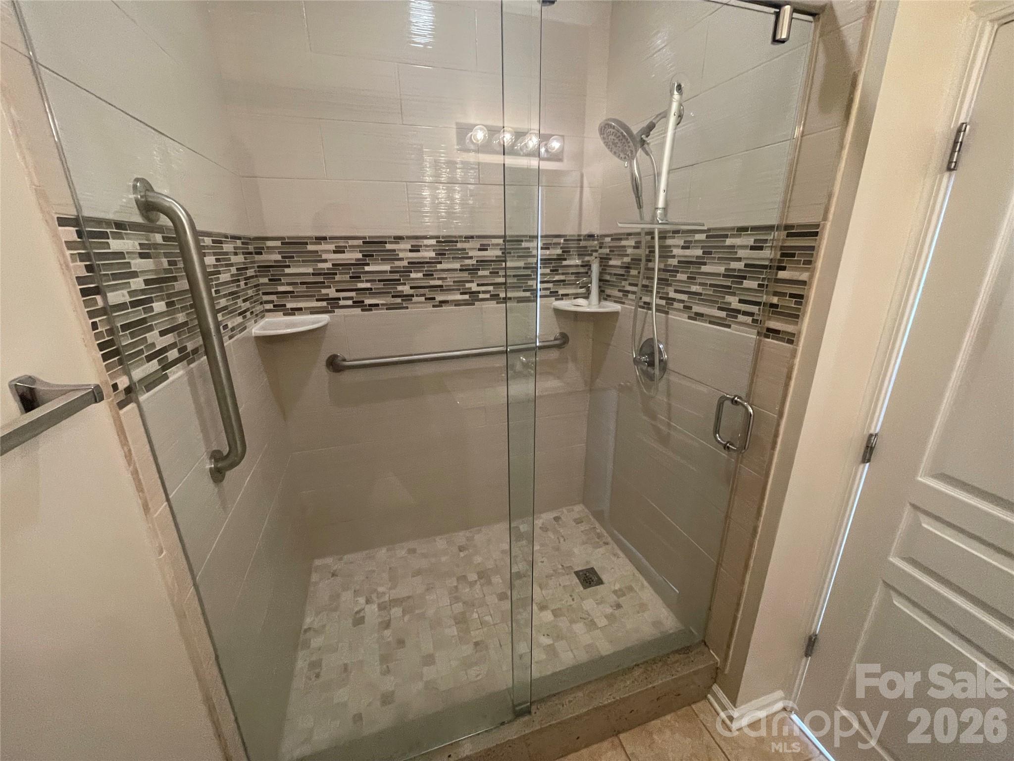 1158 Hammond Drive — Matthews
