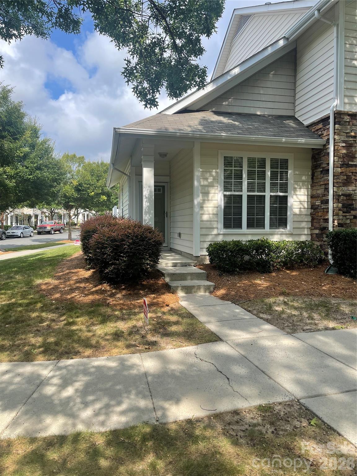 1158 Hammond Drive — Matthews