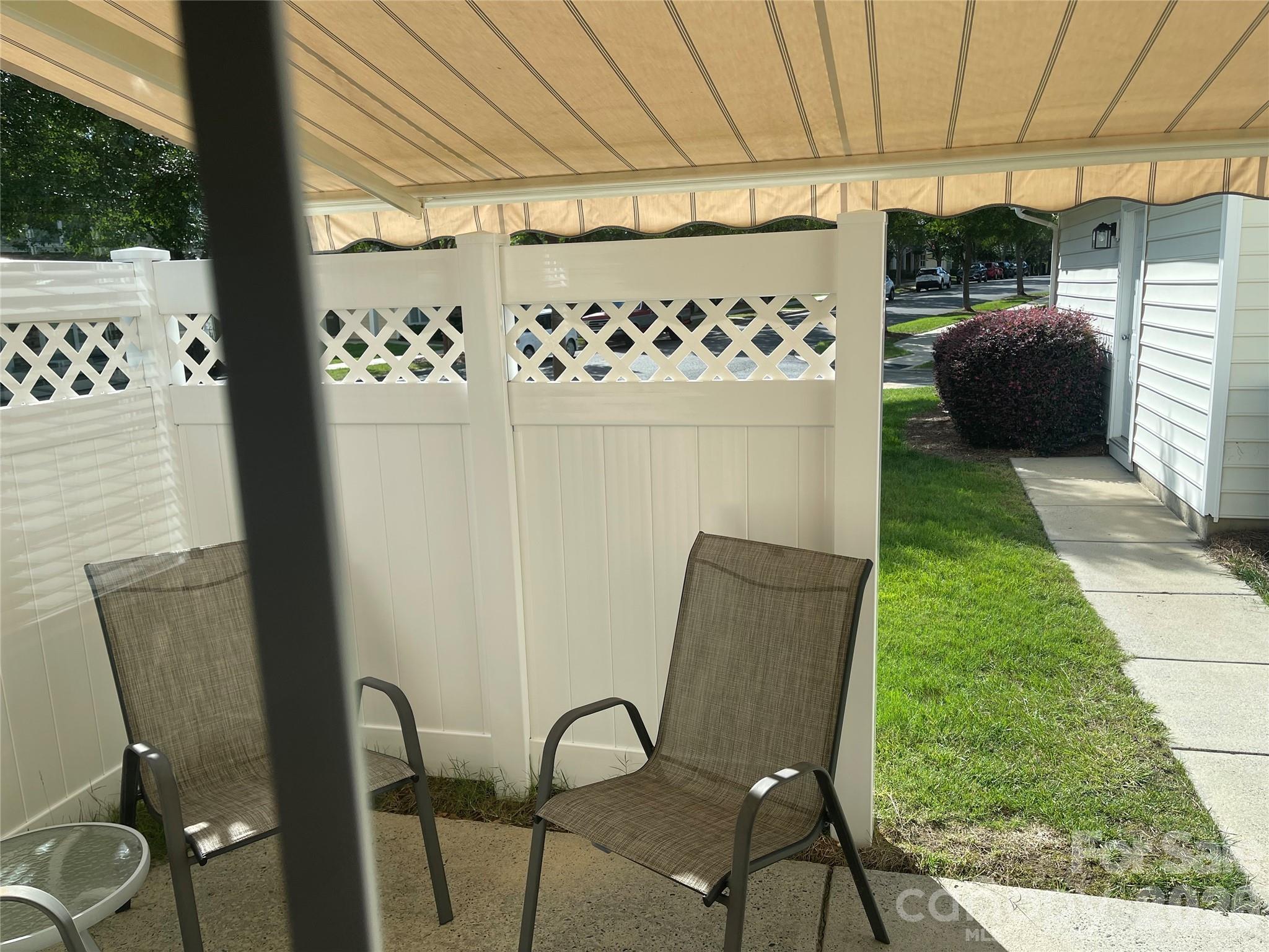 1158 Hammond Drive — Matthews