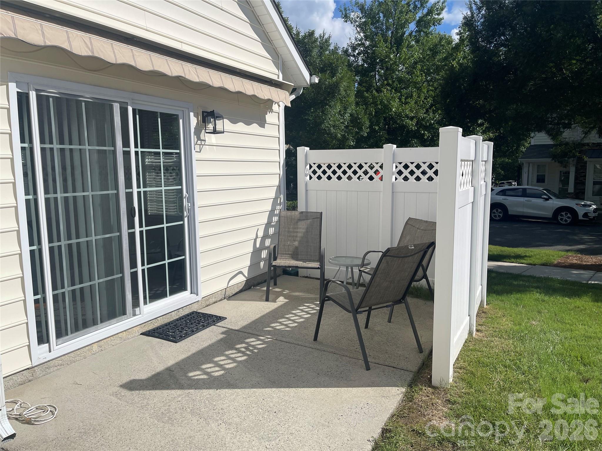 1158 Hammond Drive — Matthews
