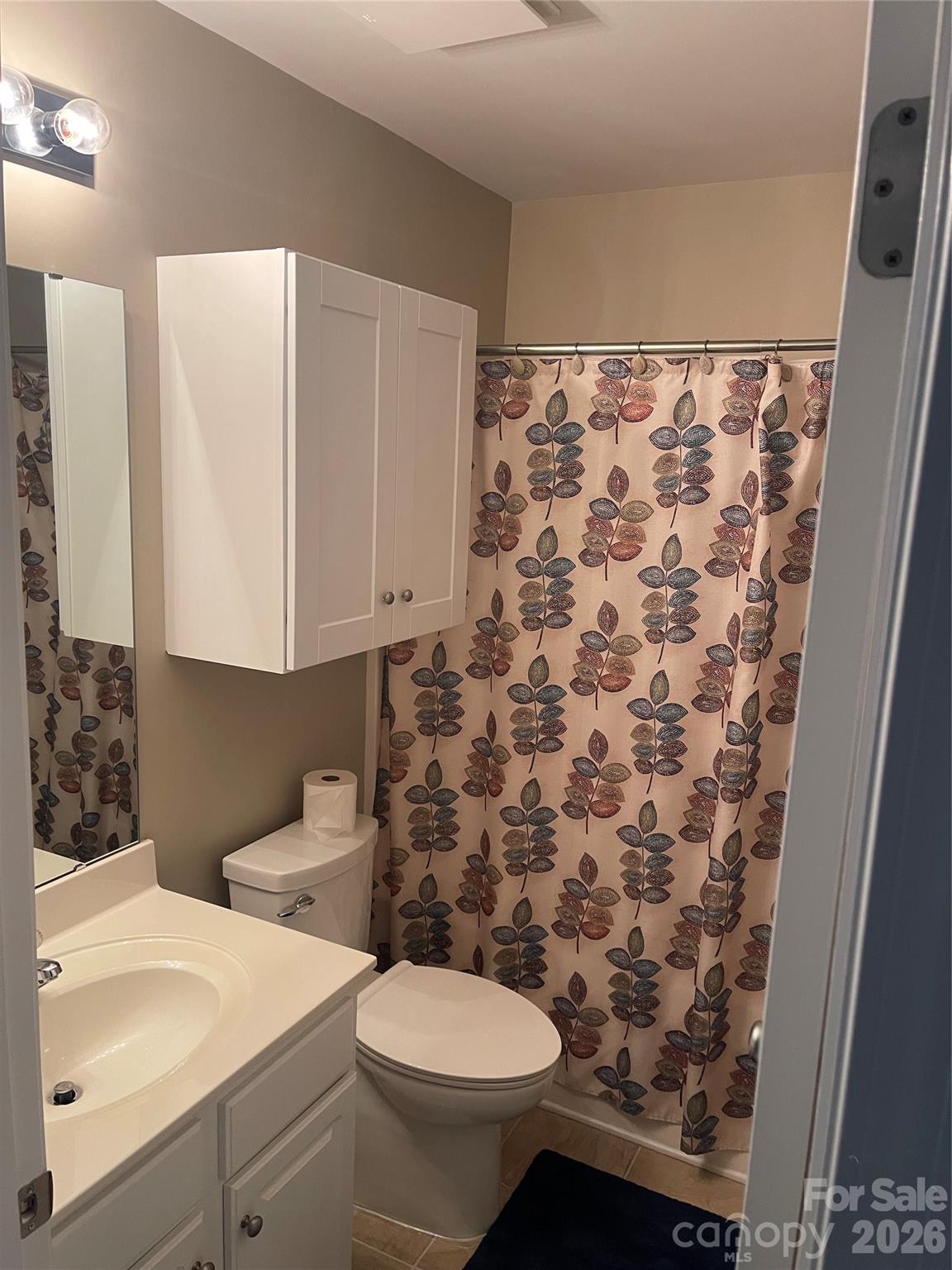 1158 Hammond Drive — Matthews