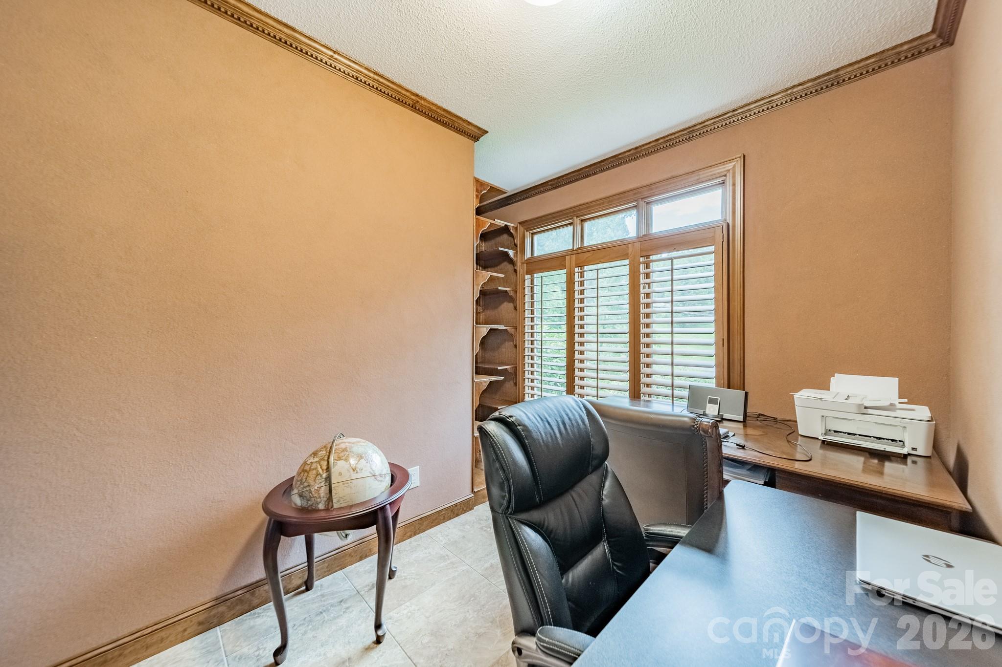 624 Springbrook Avenue NE — Concord