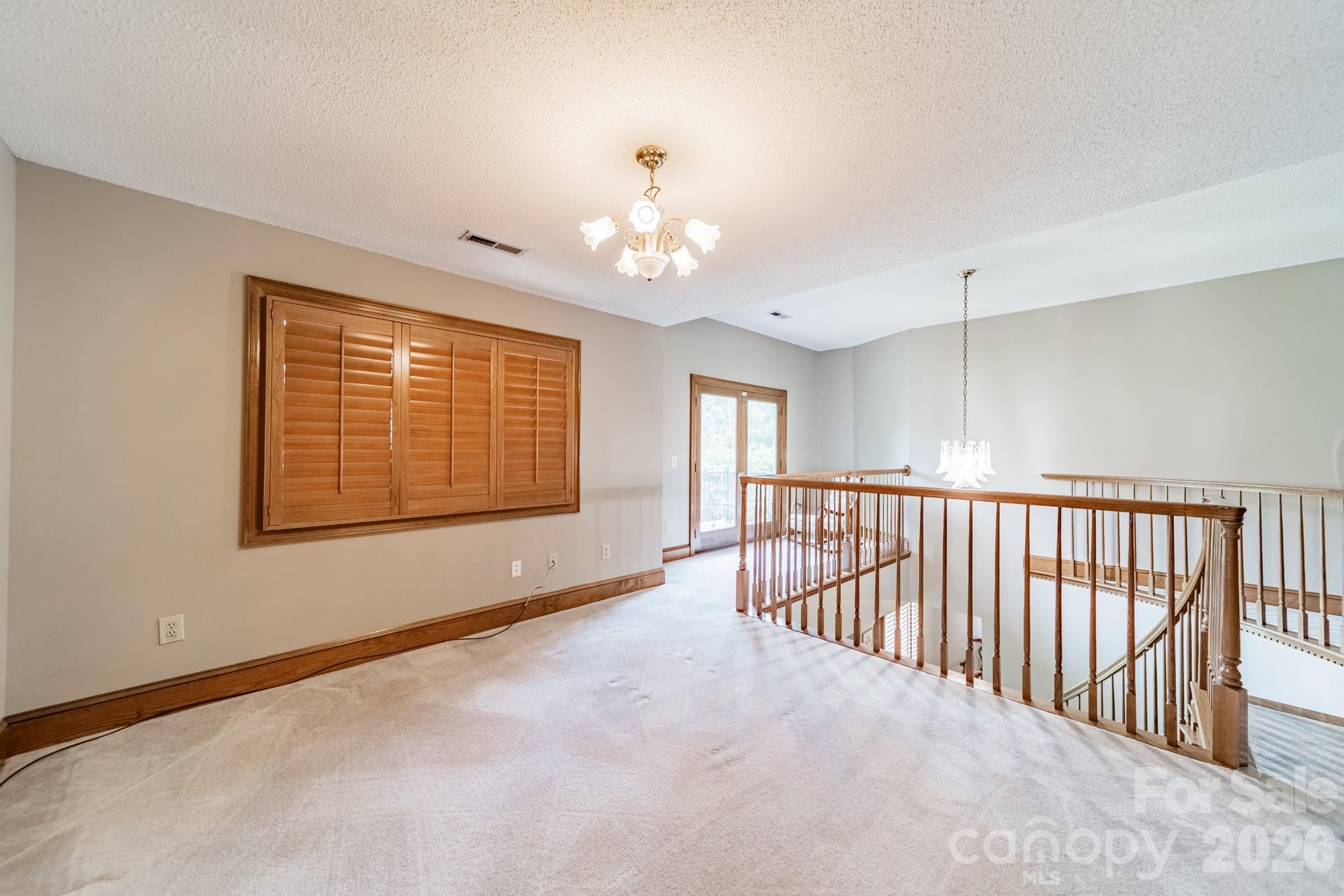 624 Springbrook Avenue NE — Concord