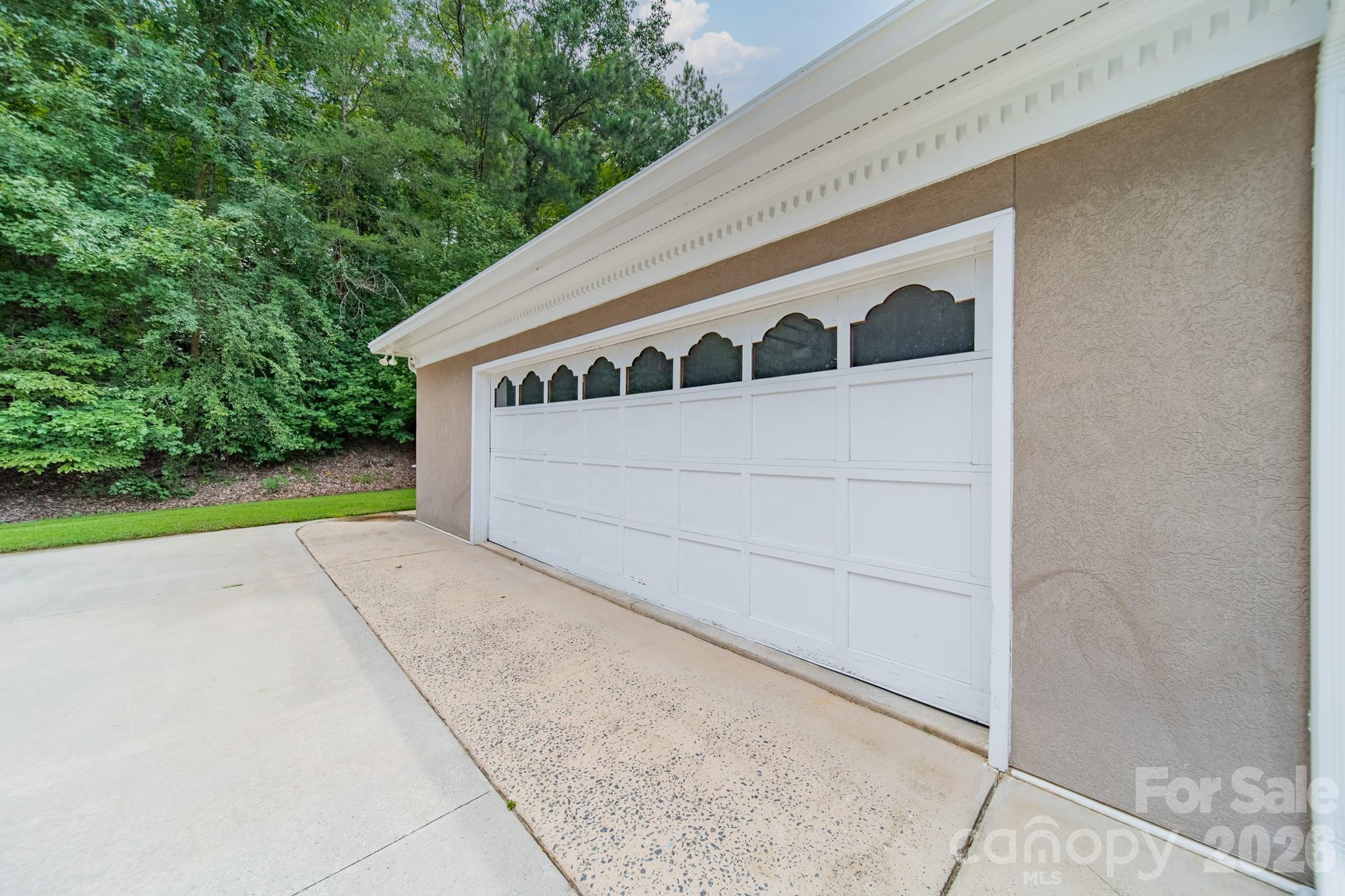 624 Springbrook Avenue NE — Concord