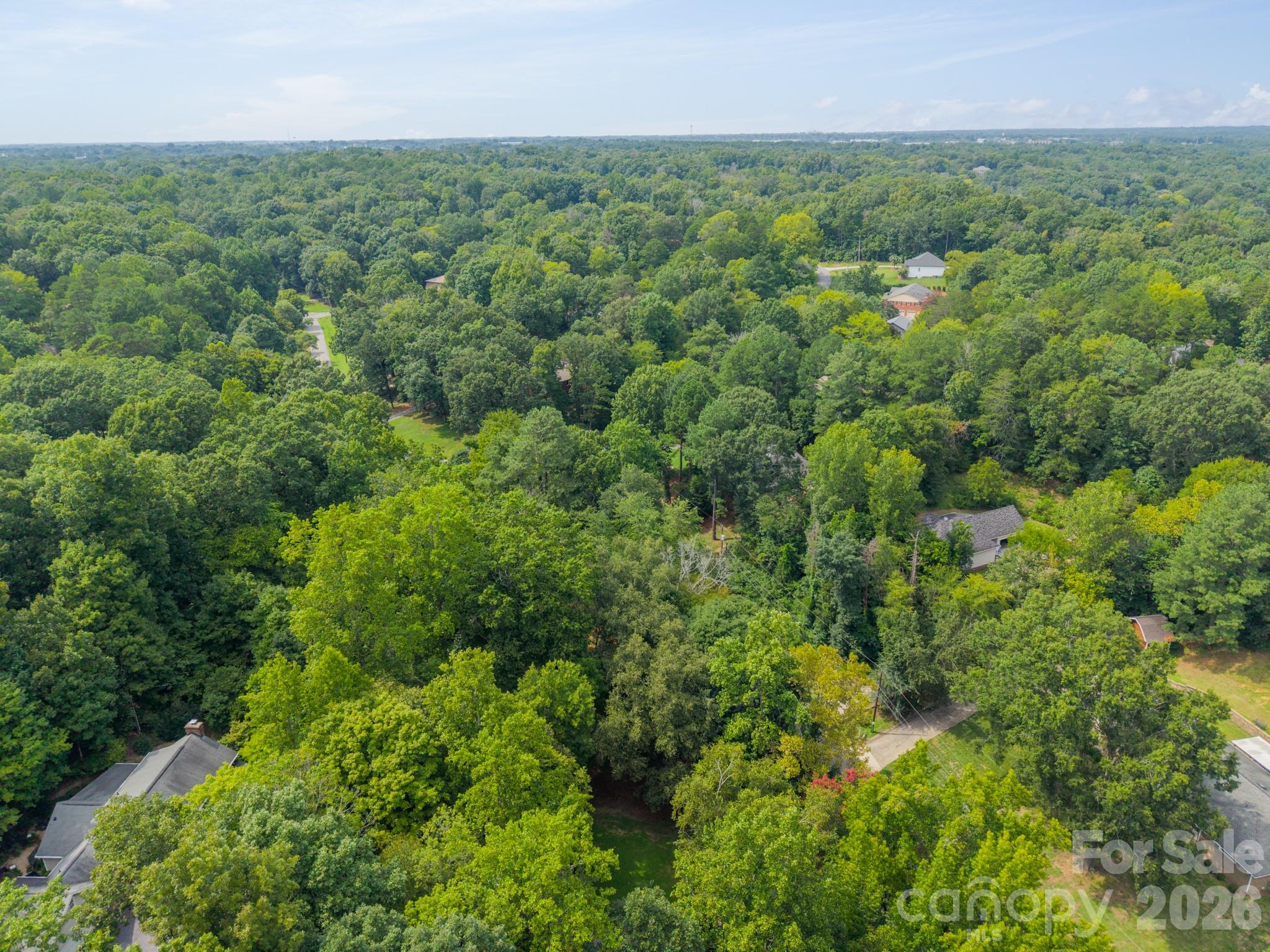 624 Springbrook Avenue NE — Concord