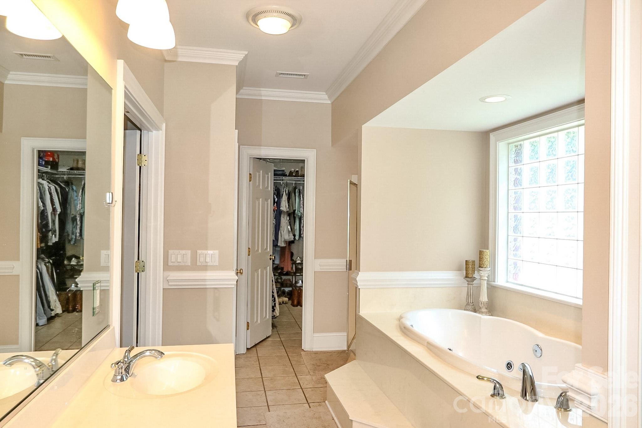 531 Westbrook Street — Jonesville