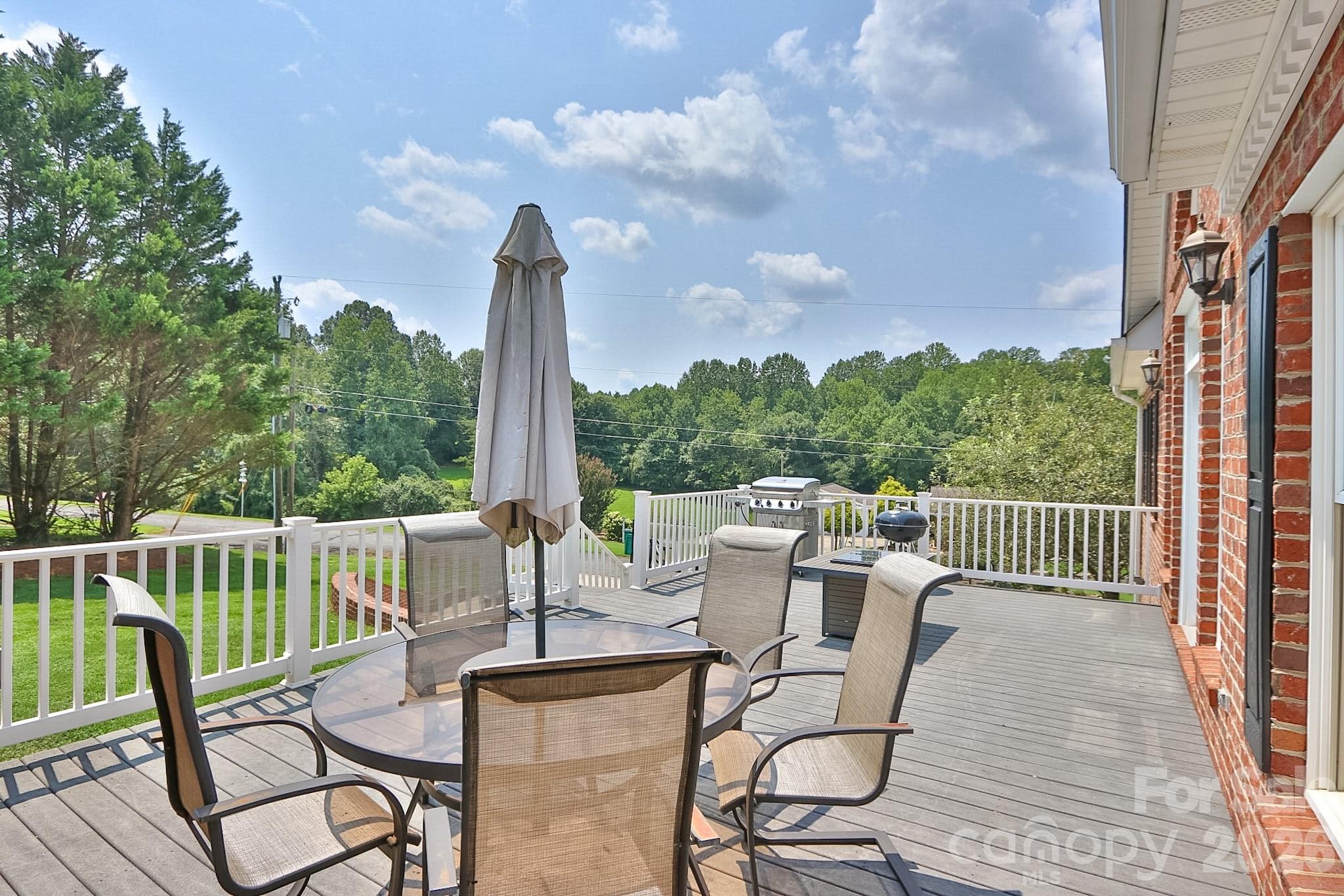 531 Westbrook Street — Jonesville