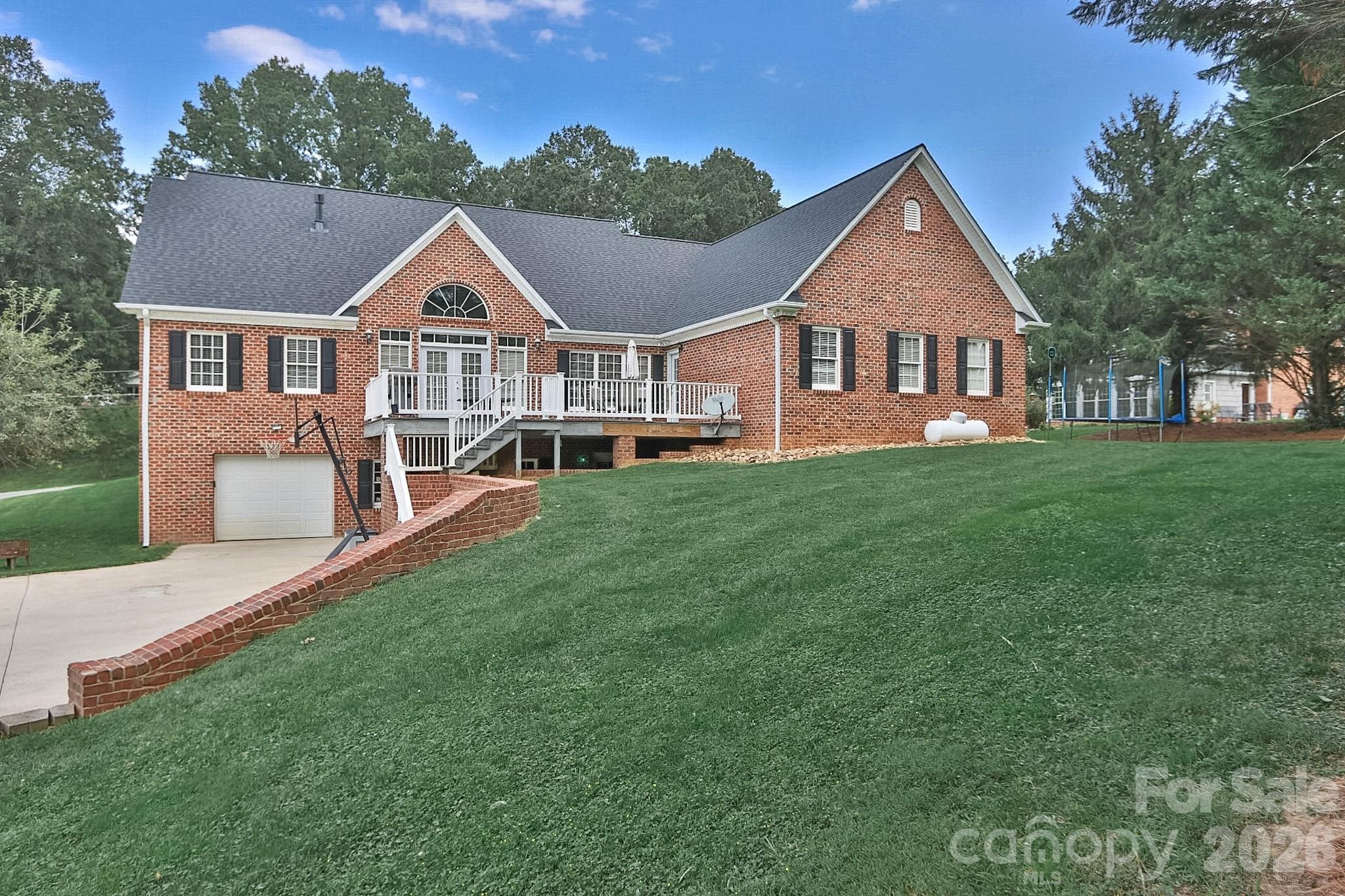 531 Westbrook Street — Jonesville