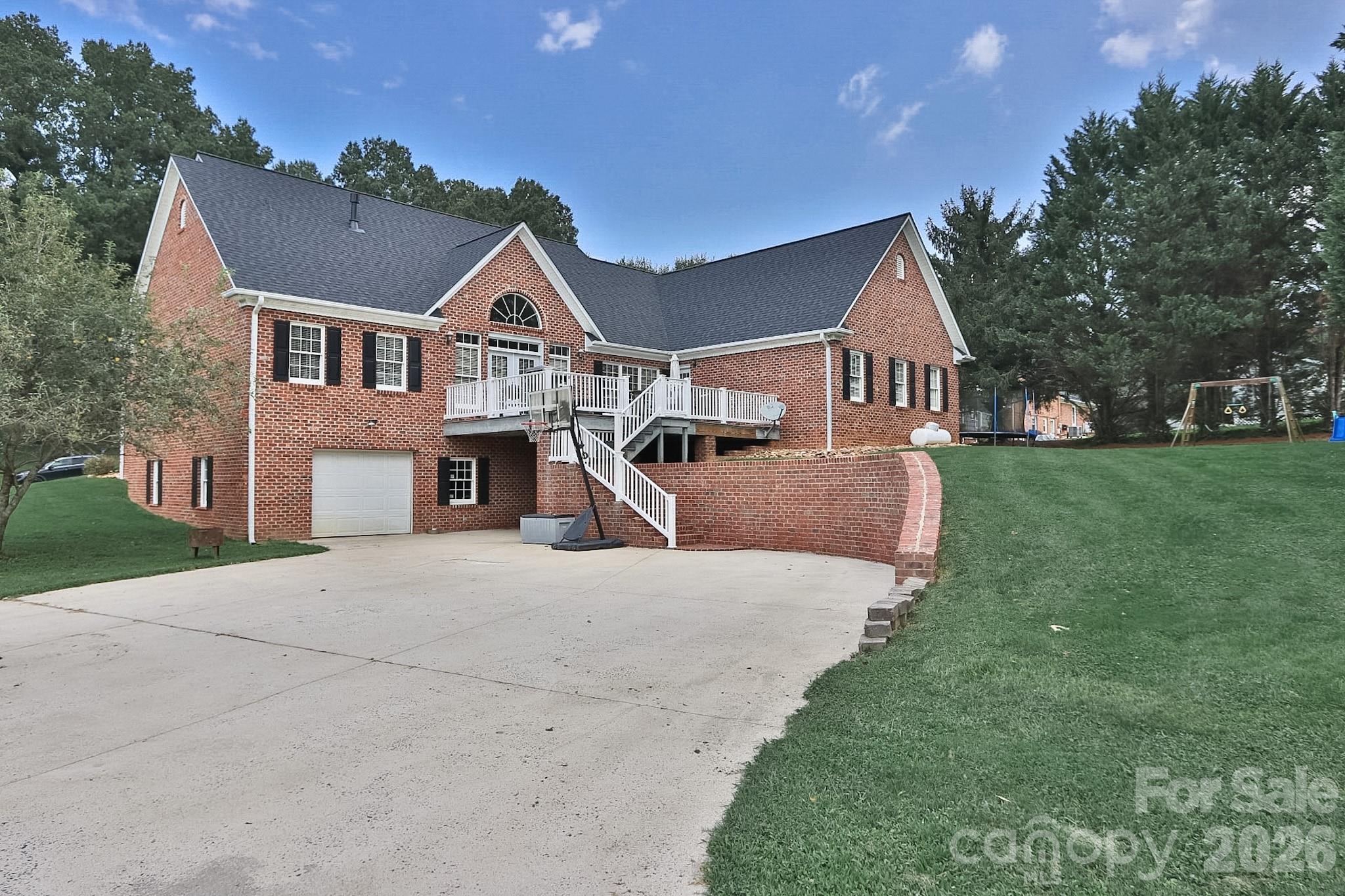 531 Westbrook Street — Jonesville