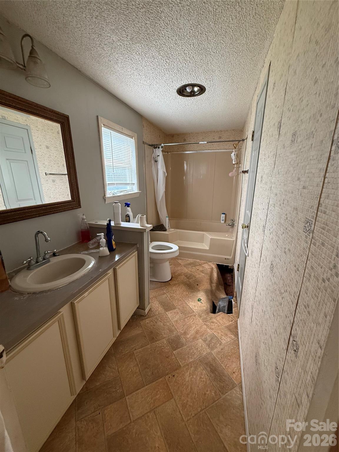 75 Mountain View Drive — Taylorsville