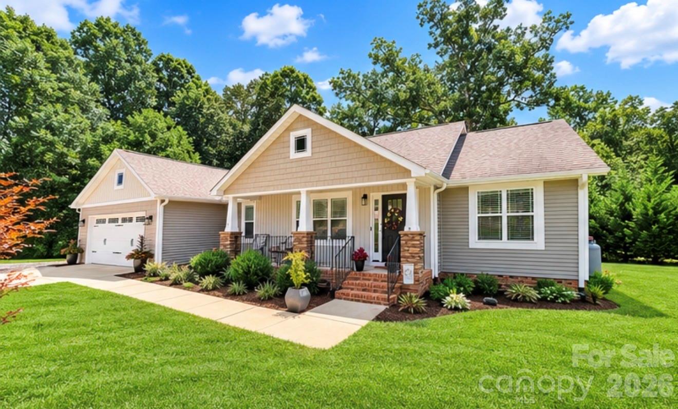4084 Lydia Suzanne Place — Lincolnton