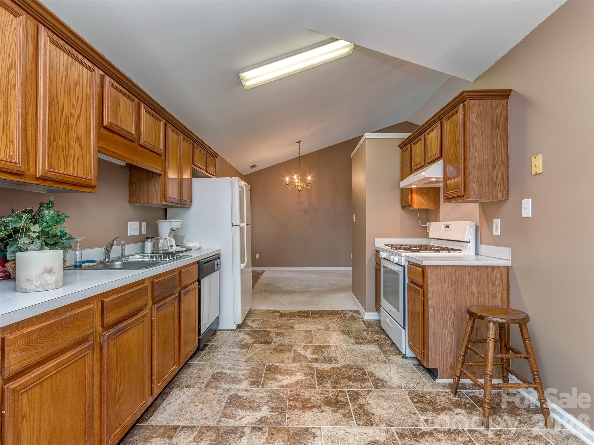 4522 Avalon Forest Lane — Charlotte