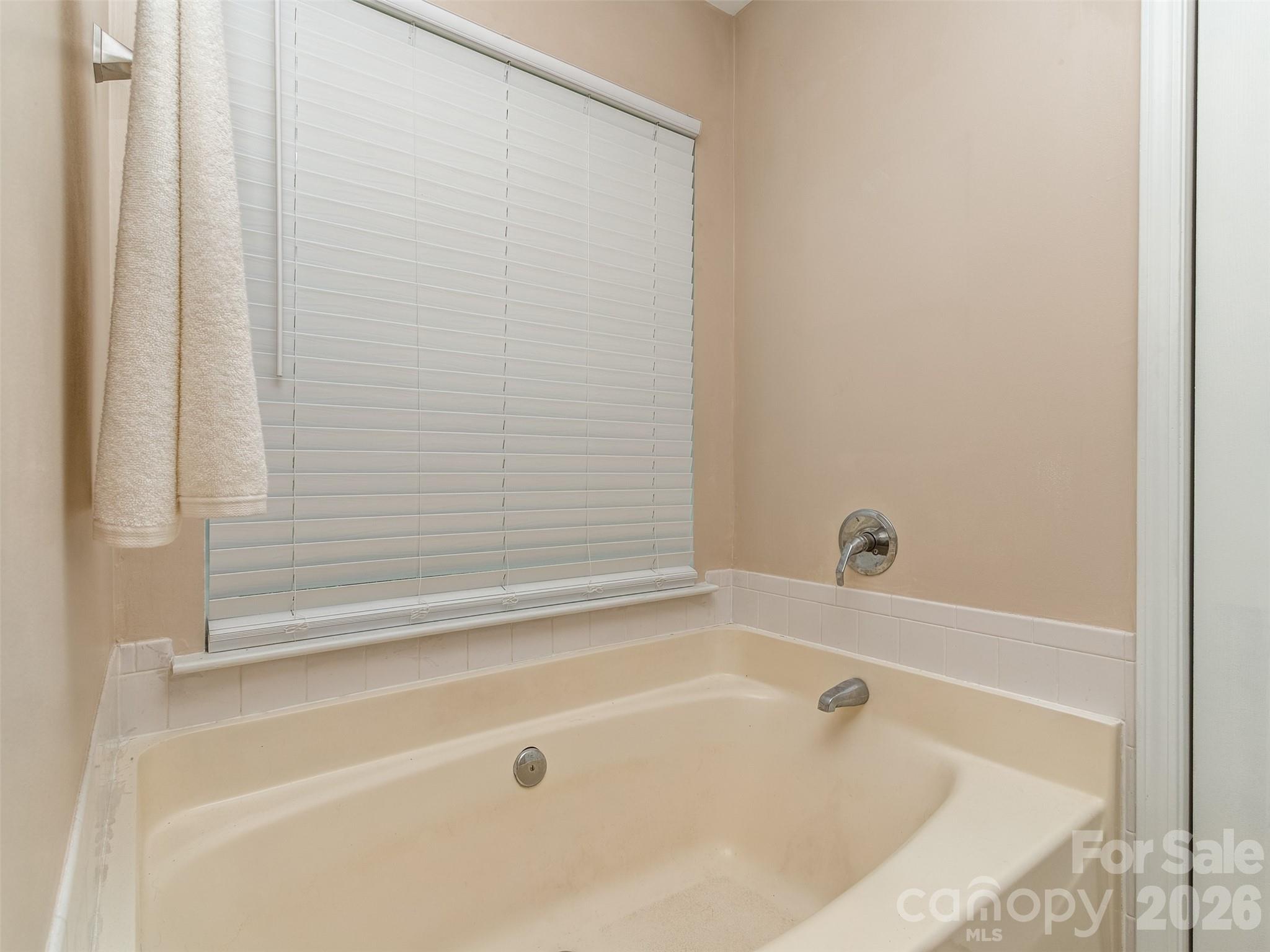 4522 Avalon Forest Lane — Charlotte